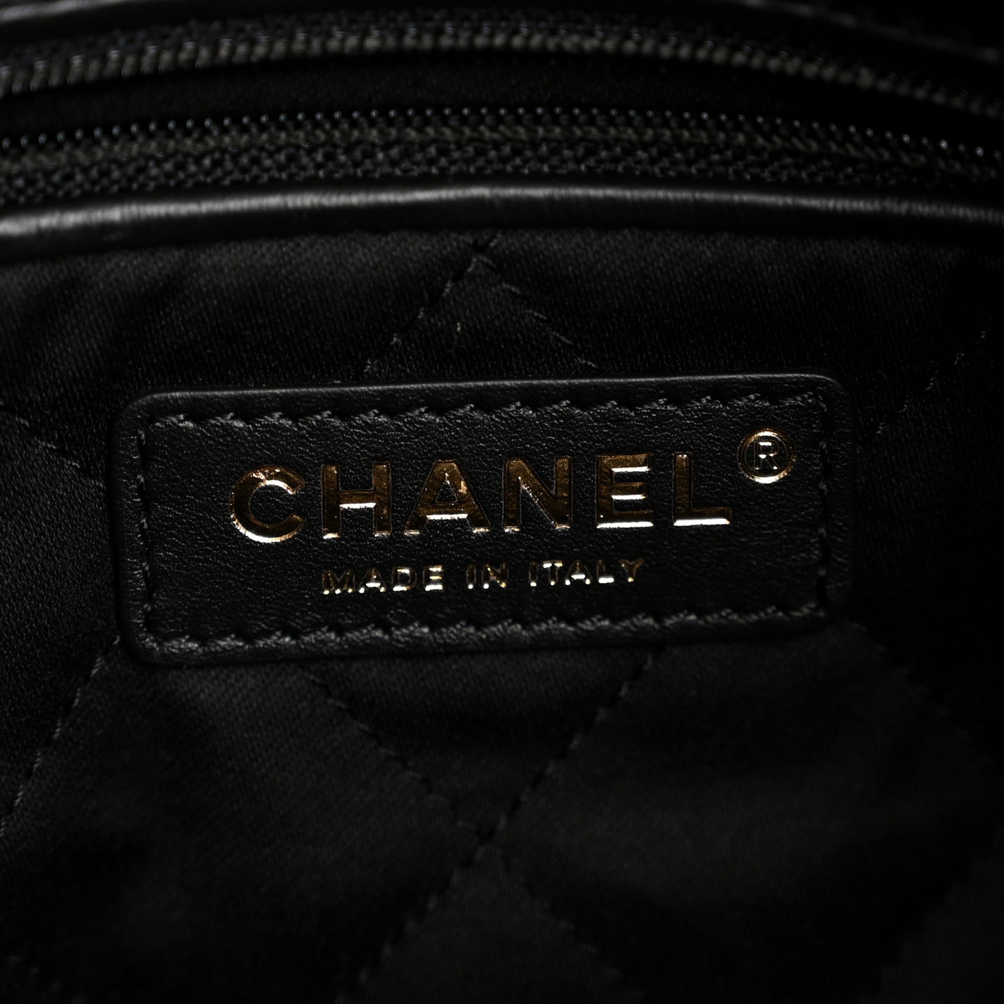 Shiny Calfskin Quilted Small Chanel 22 Black