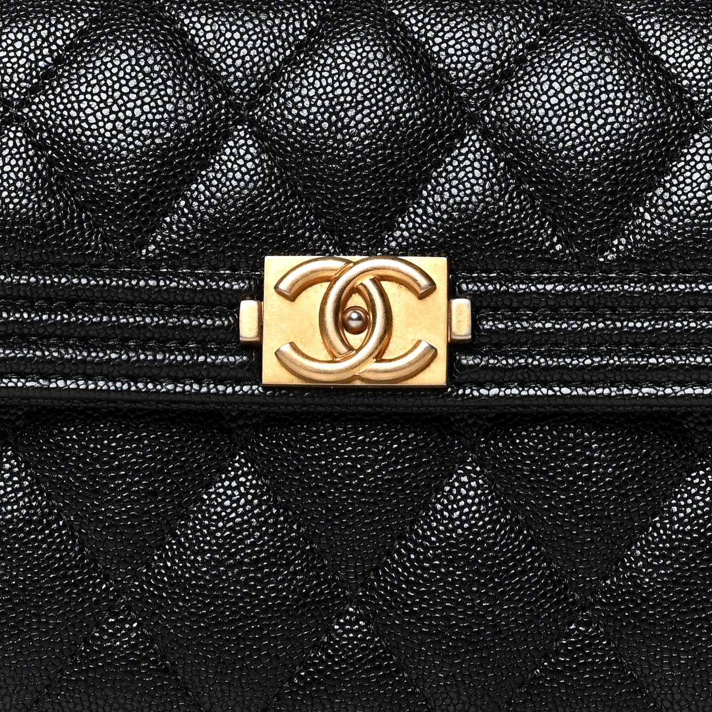 Caviar Quilted Medium Boy Flap Wallet Black