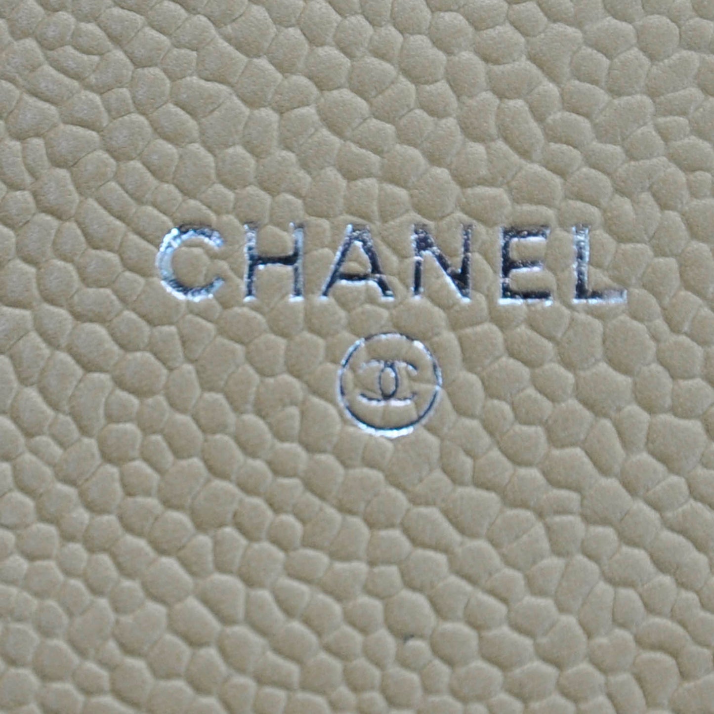 Caviar CC Flap Wallet Beige