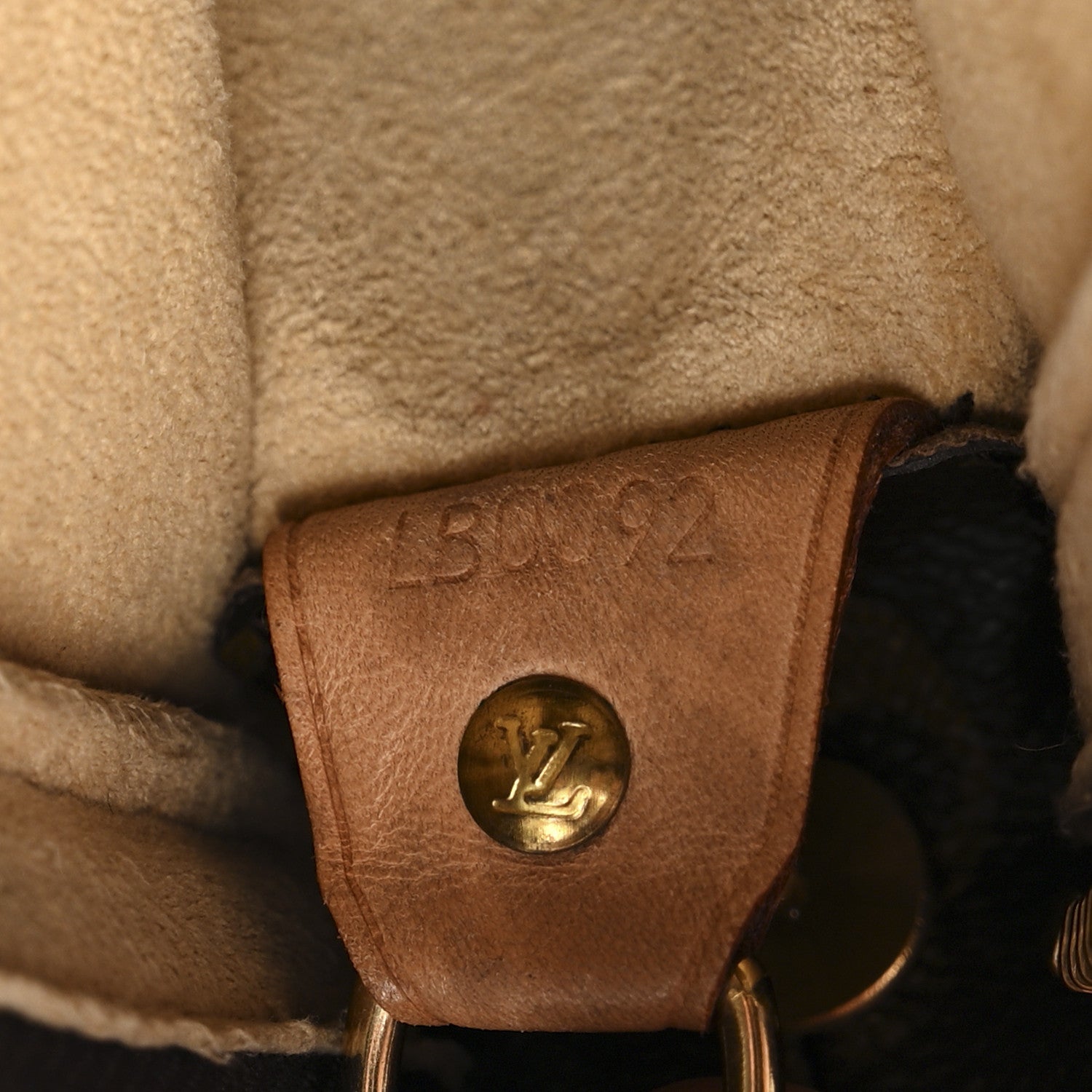 Louis Vuitton Monogram Looping GM 7 of 15