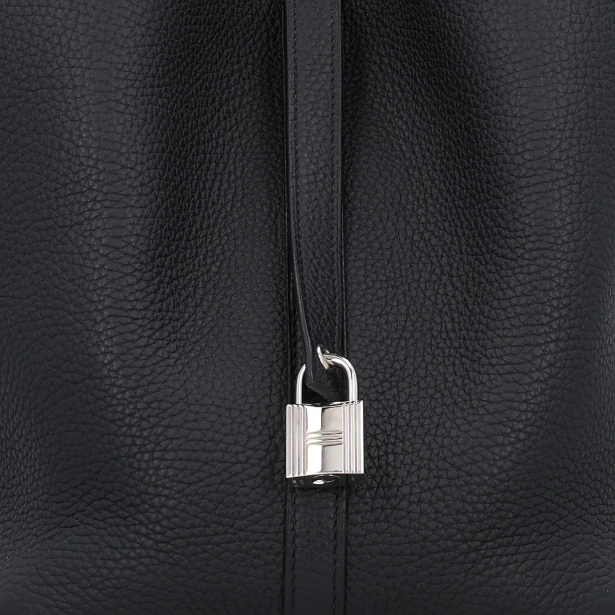 Taurillon Clemence Picotin Lock 22 MM Black
