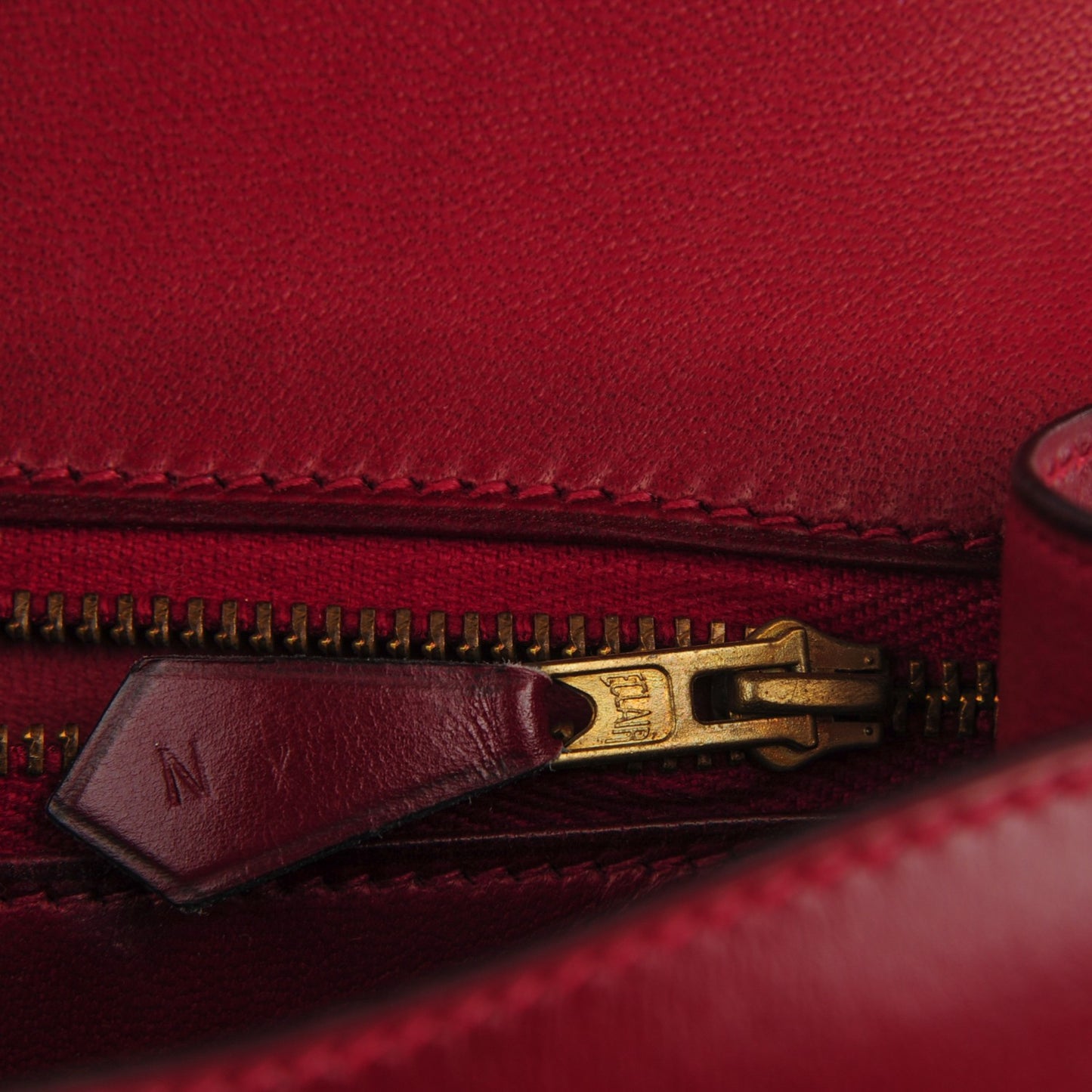 Box Constance 23 Rouge H