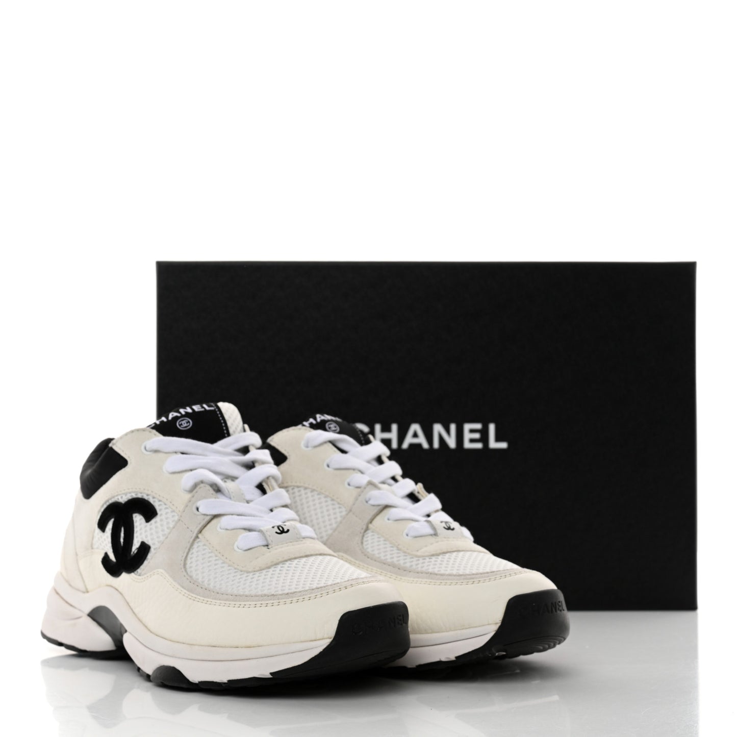 Mesh Suede Calfskin Grained Calfskin Womens CC Sneakers 38 White Black