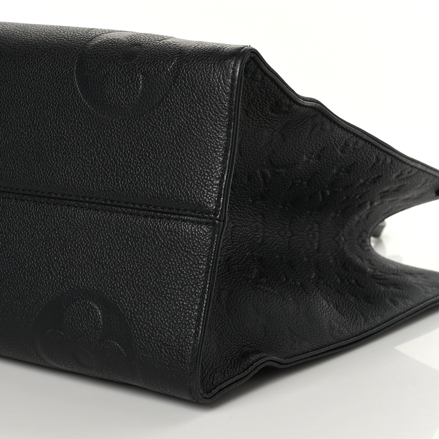 Louis Vuitton Empreinte Monogram Giant Onthego GM Black 8 of 9