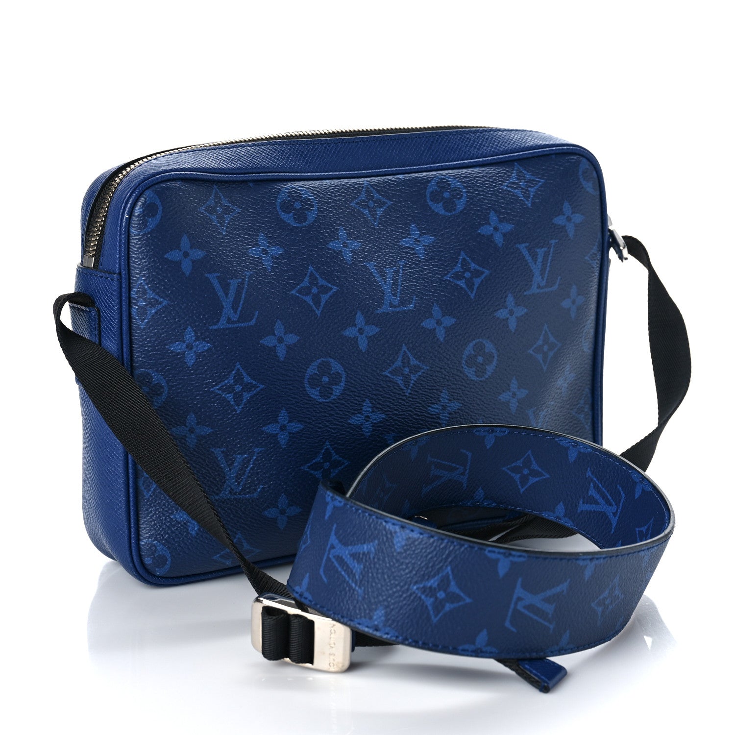 Louis Vuitton Taiga Monogram Outdoor Messenger Cobalt 3 of 9