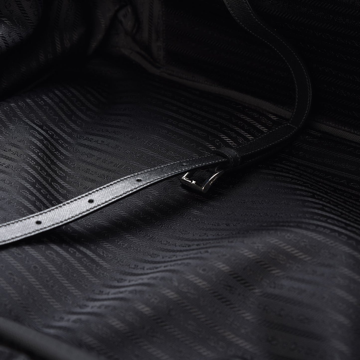 Tessuto Nylon Saffiano Suitcase Black