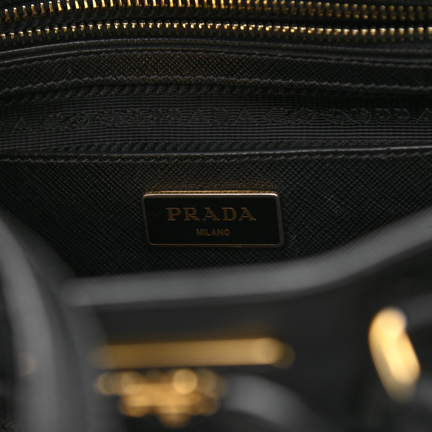 Saffiano Small Galleria Double Zip Tote Black Talco