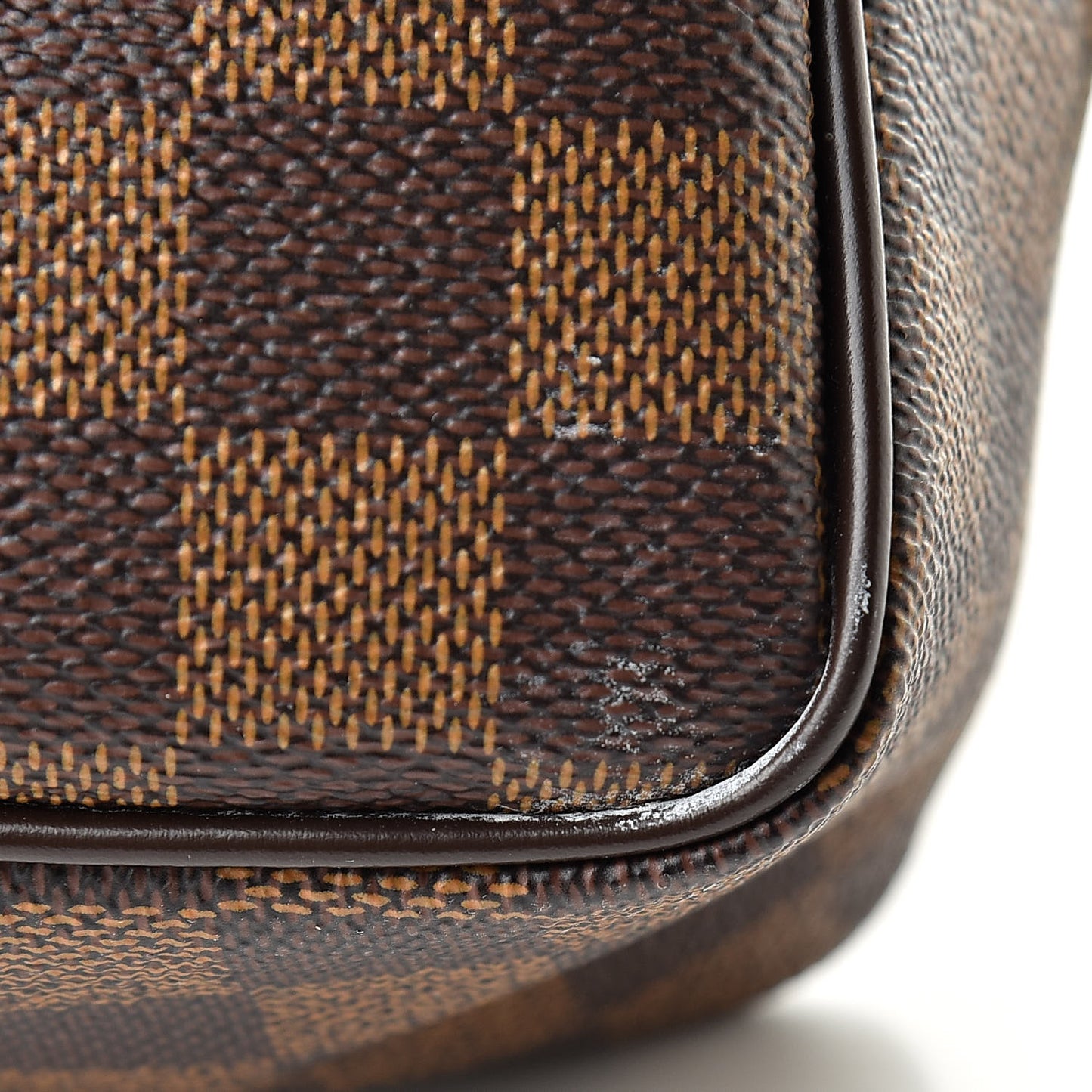 Damier Ebene Toiletry Bag 25