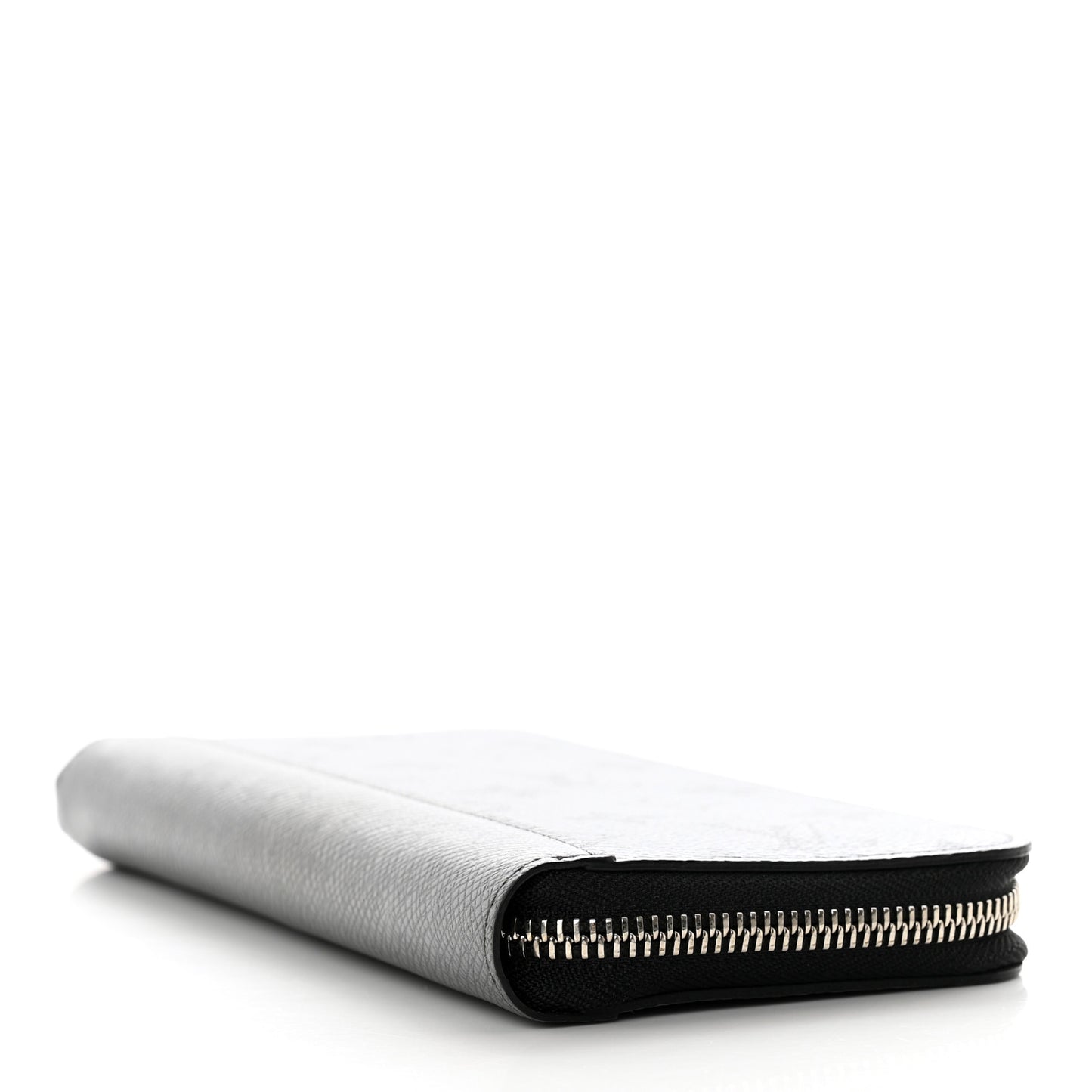Taigarama Vertical Zippy Wallet Silver