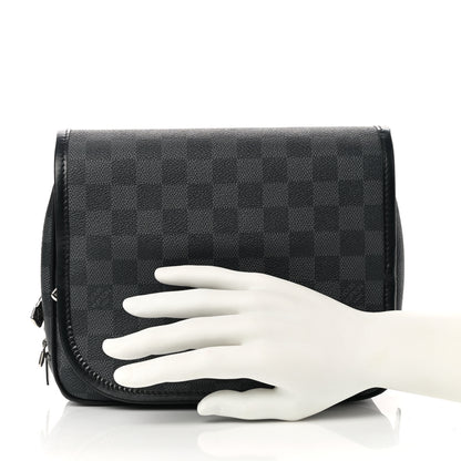 Louis Vuitton Damier Graphite Truth Suspendable Messenger Bag 2 of 7