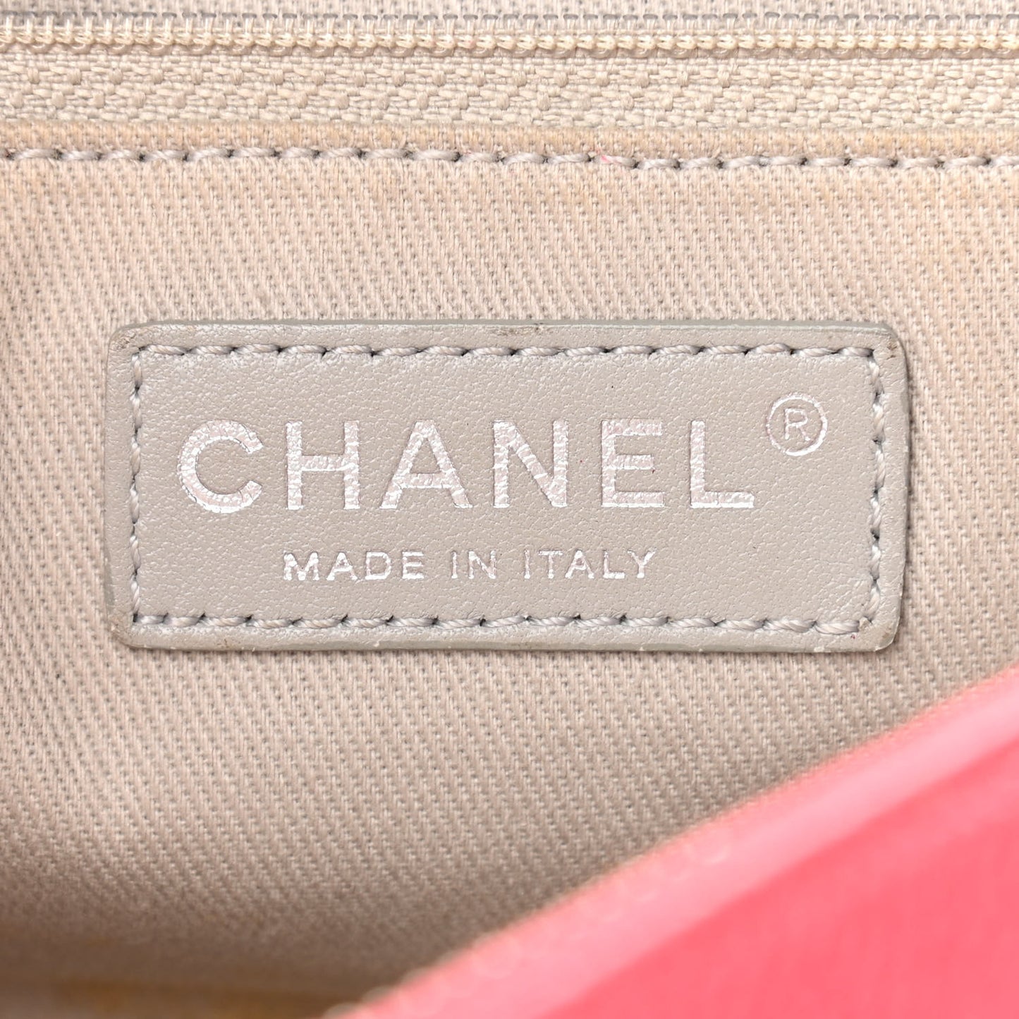 Caviar Quilted Medium Easy Flap Coral