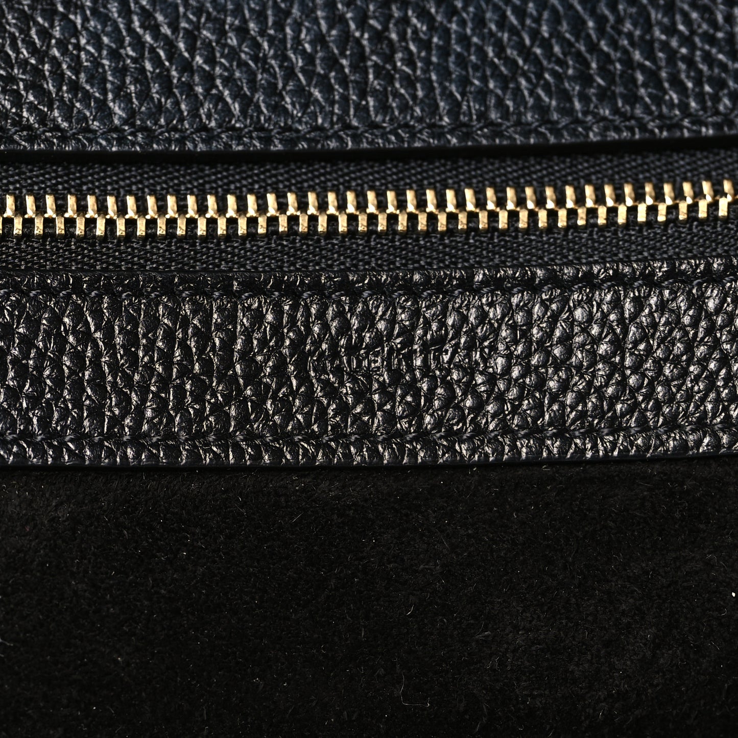 Soft Grained Calfskin Medium Belt Cabas Phantom Black