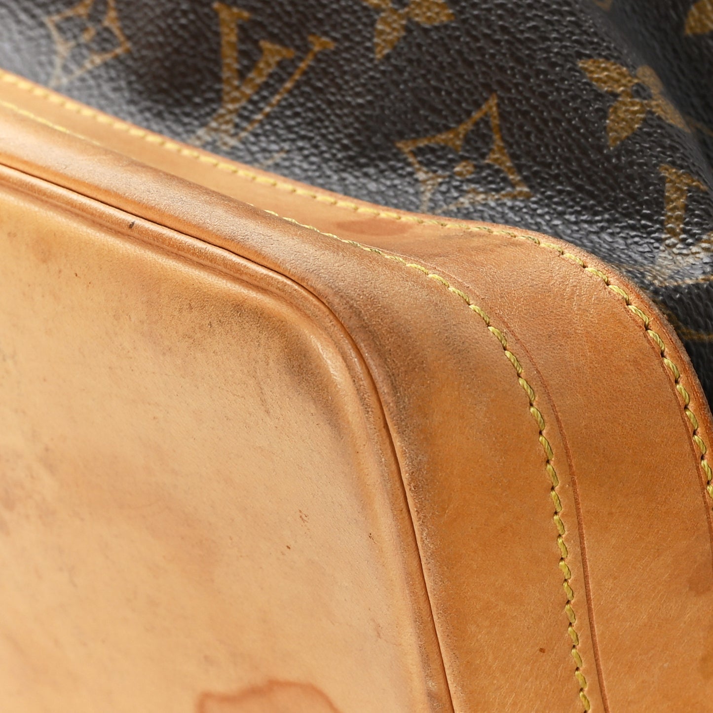 Monogram Noe