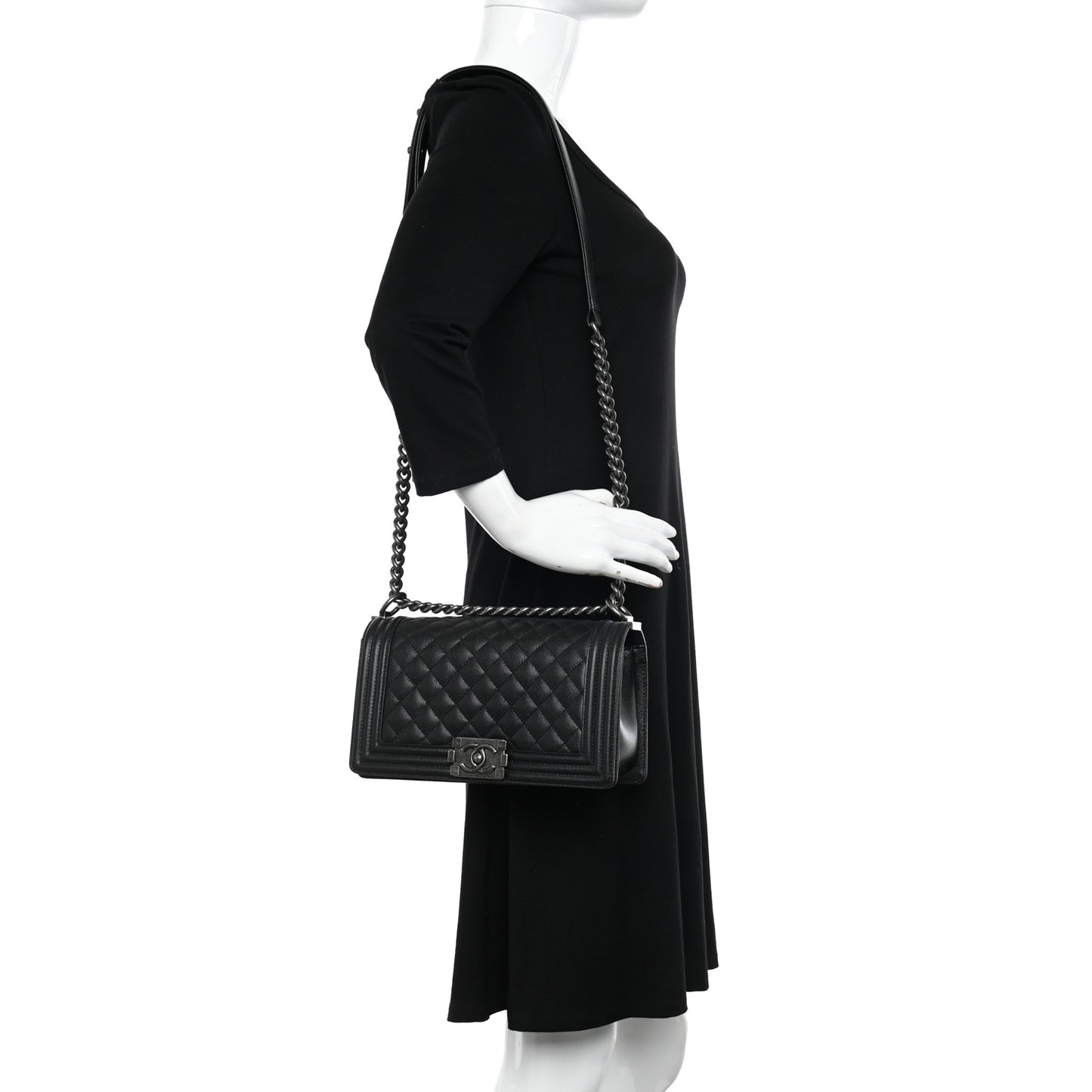 Caviar Quilted Medium Boy Flap Black