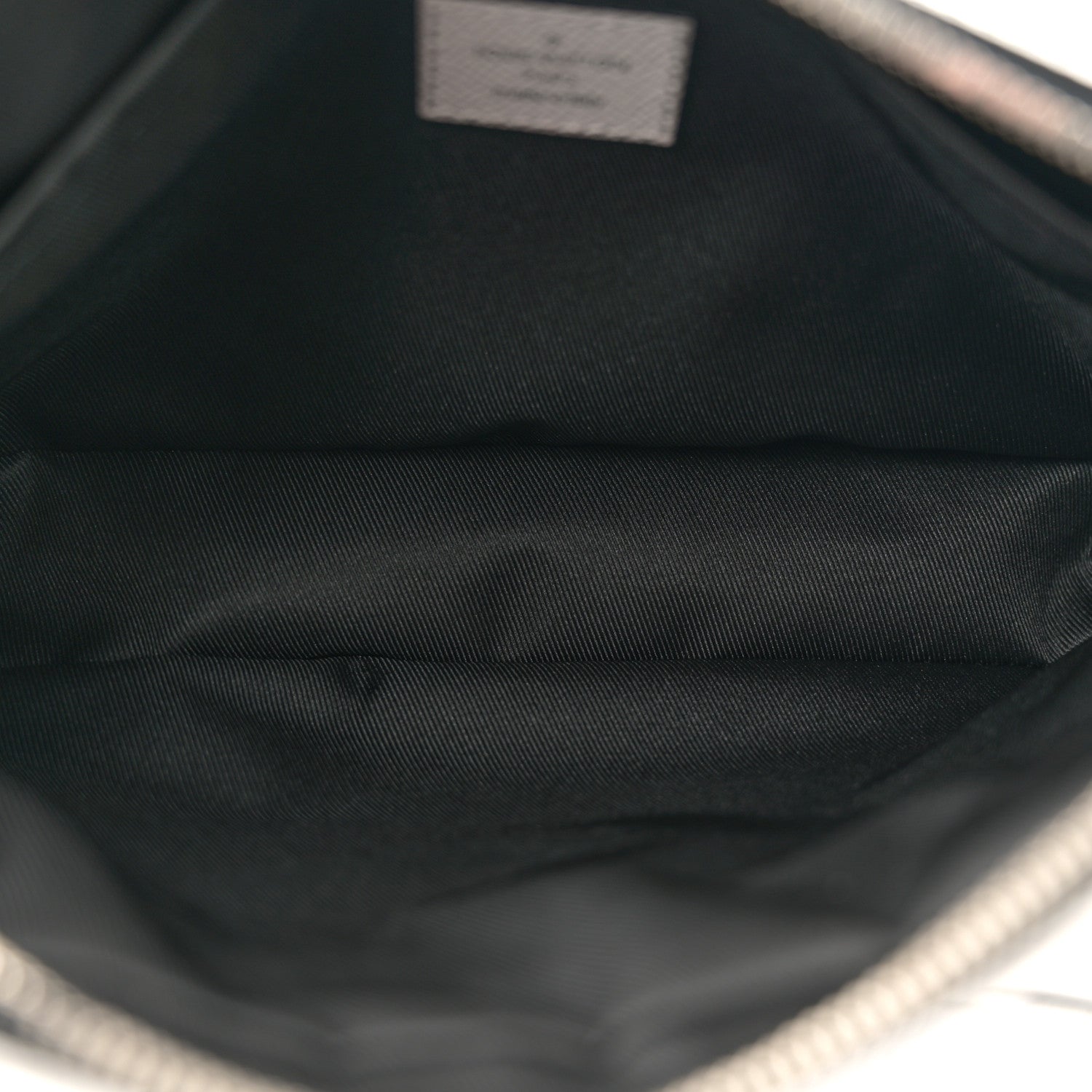 Louis Vuitton Taigarama Outdoor Messenger Antartica 5 of 9