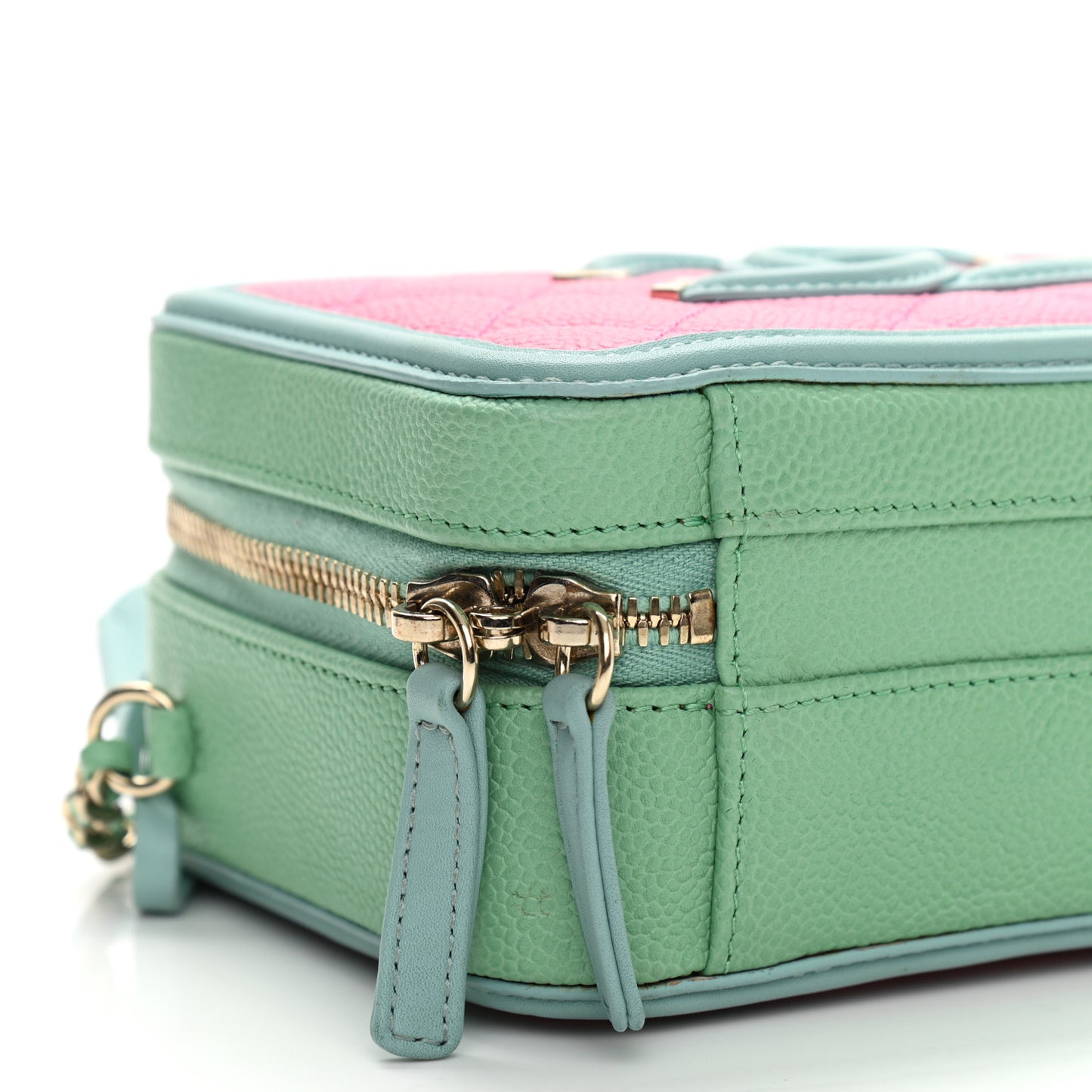 Caviar Quilted Small CC Filigree Vanity Case Multicolor