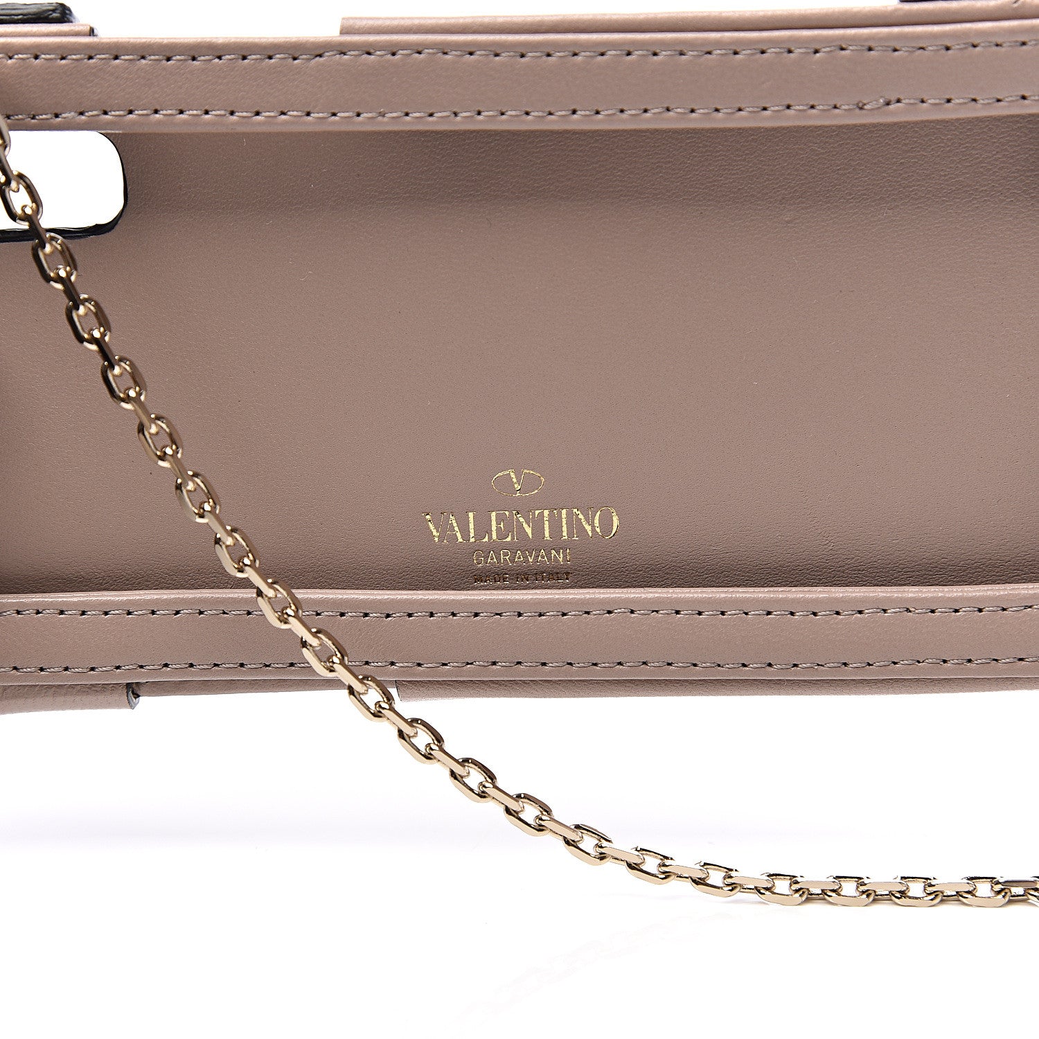 Valentino Garavani Calfskin Rockstud Spike iPhone X Phone Case With Chain Poudre 4 of 4