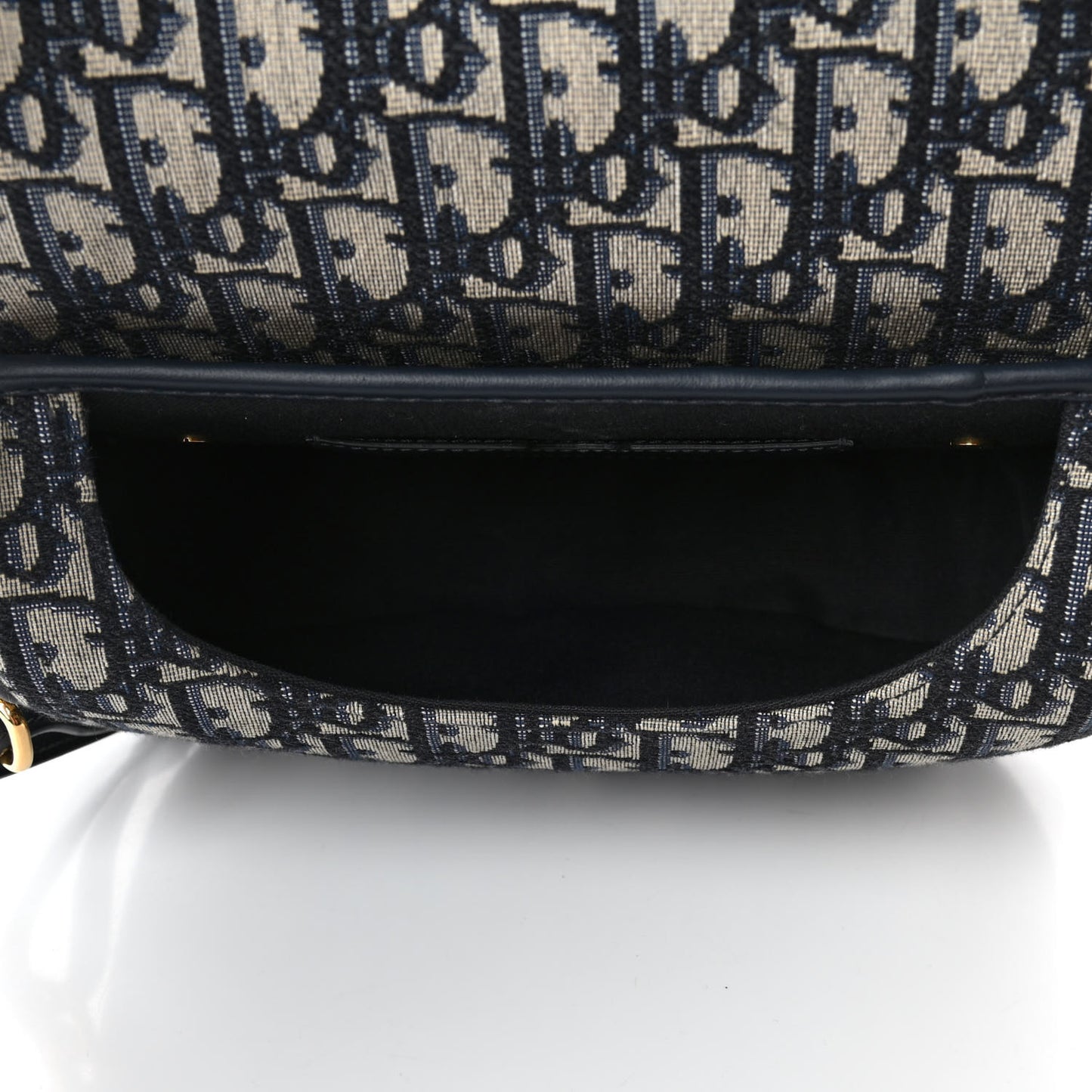 Oblique Medium Bobby Flap Blue