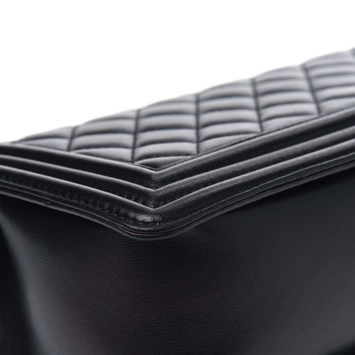 Lambskin Quilted Medium Boy Flap Black