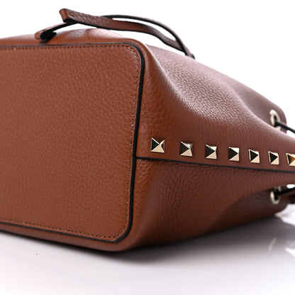 Valentino Garavani Grained Calfskin Rockstud Bucket Bag Saddle Brown 7 of 7