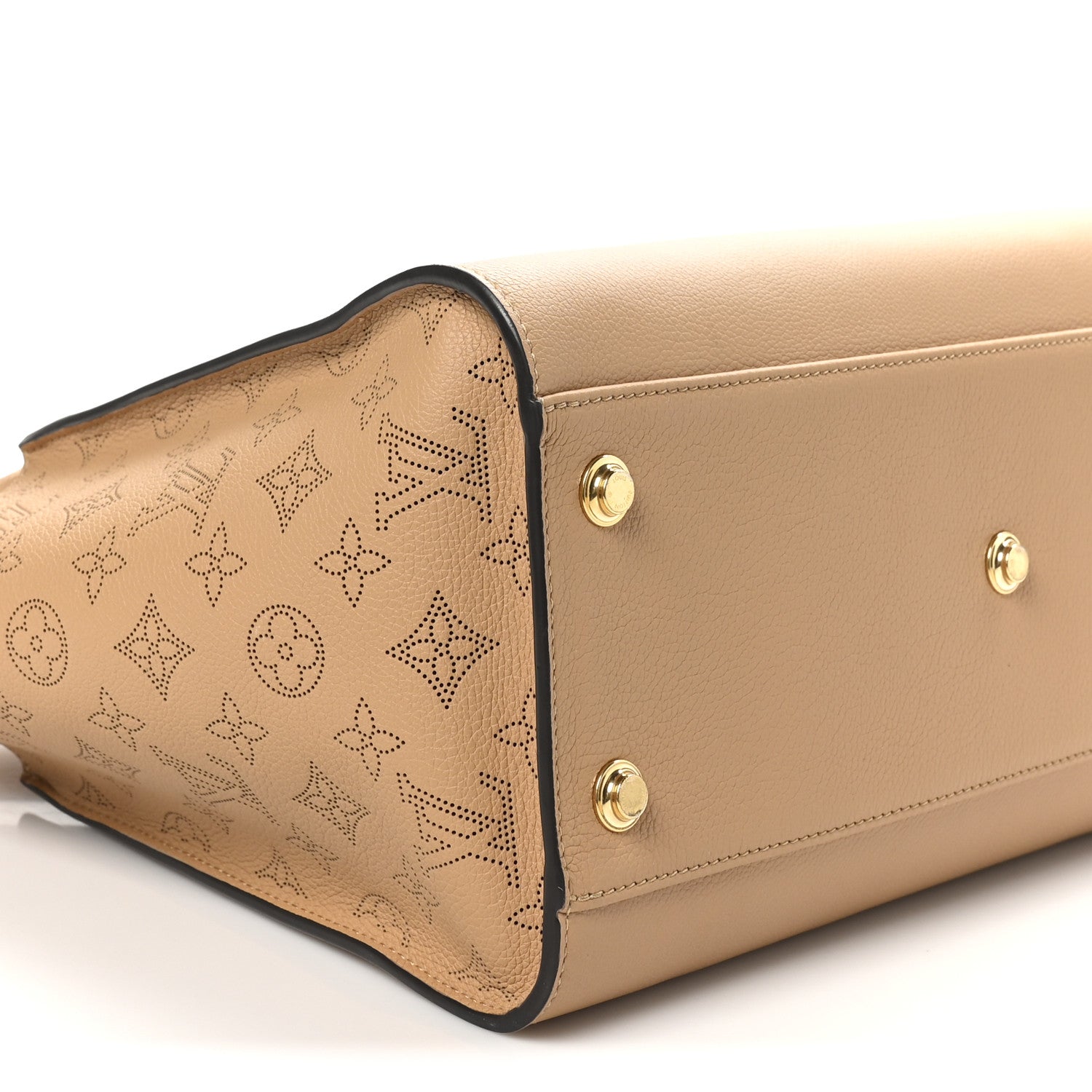 Louis Vuitton Mahina On My Side GM Arizona Beige 8 of 9