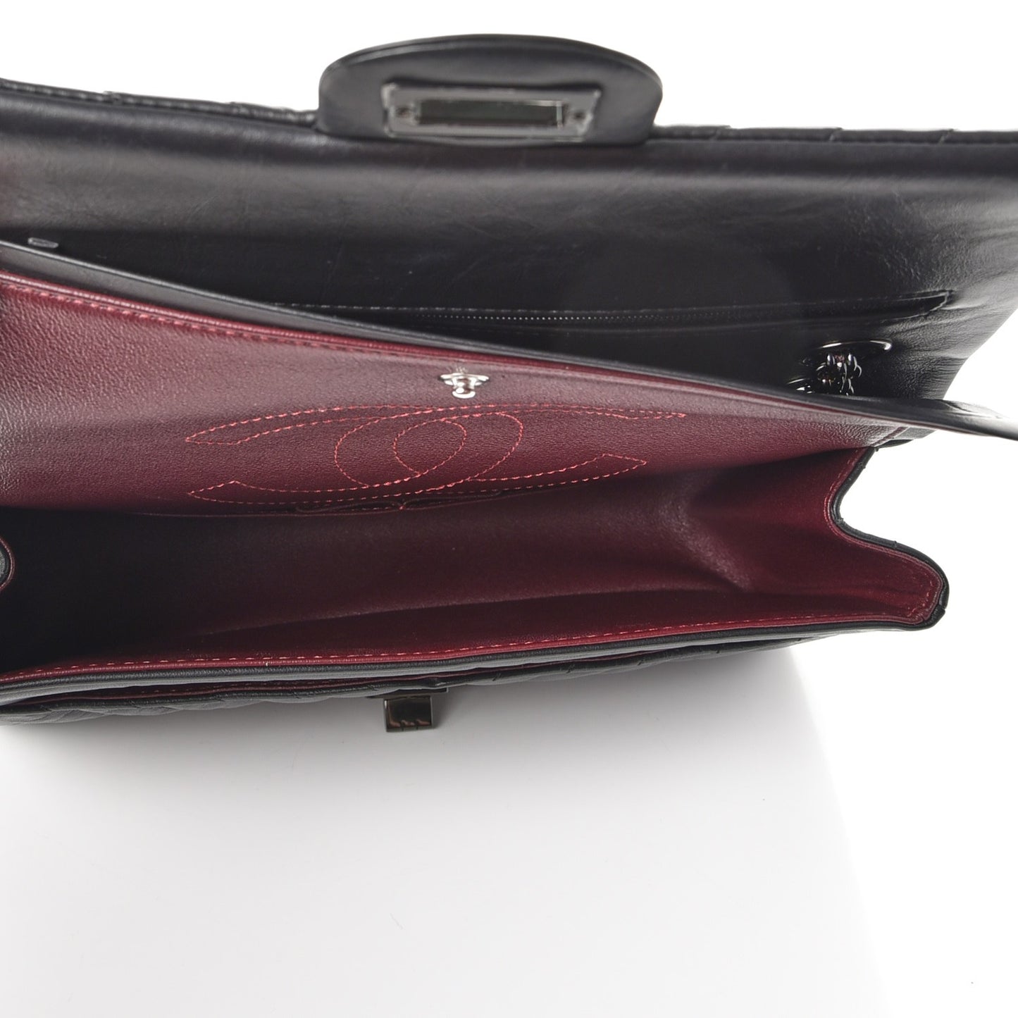 Aged Calfskin Chevron Quilted 2.55 Reissue 225 Flap So Black