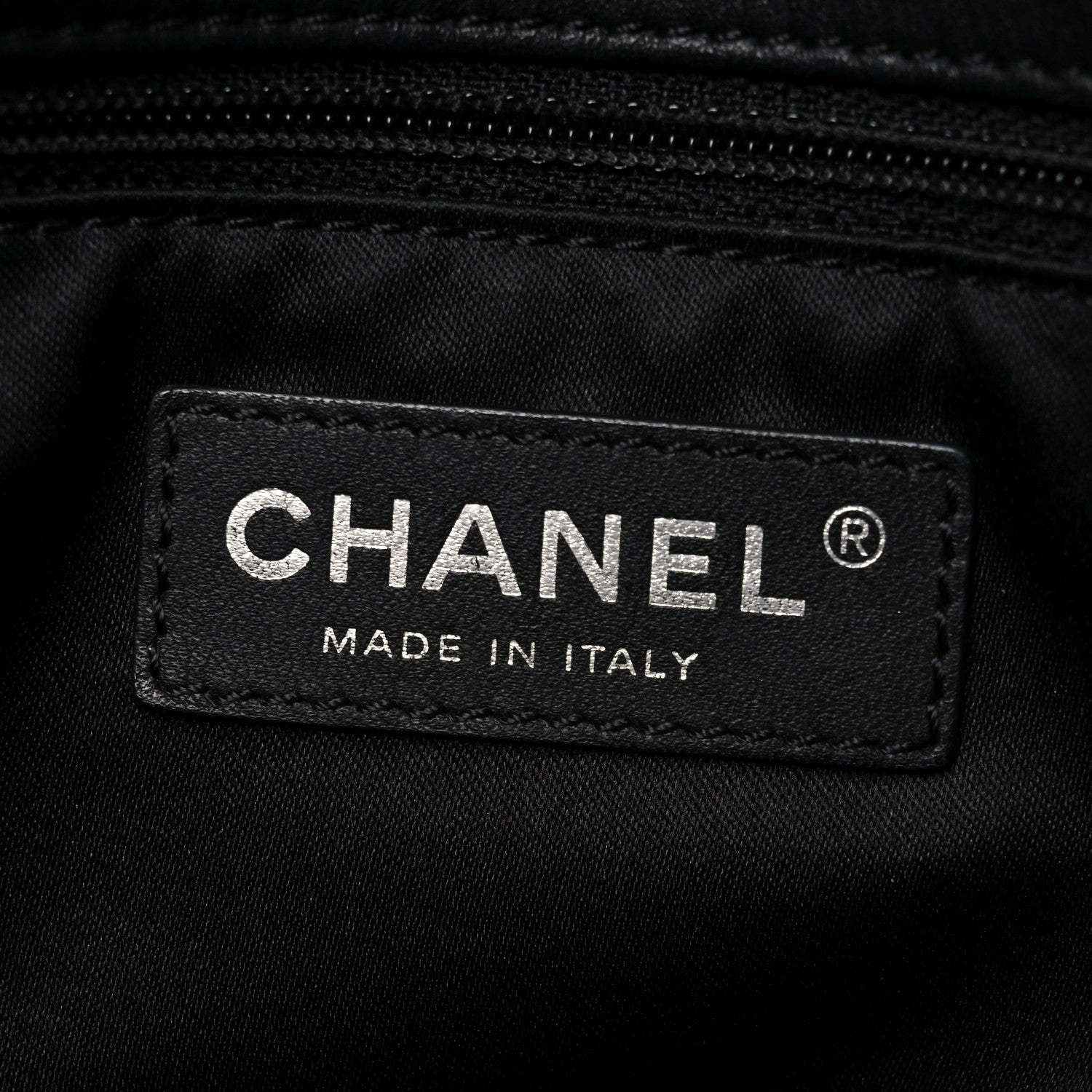 Chanel Lambskin Ultimate Stitch Maxi Flap Black 6 of 10
