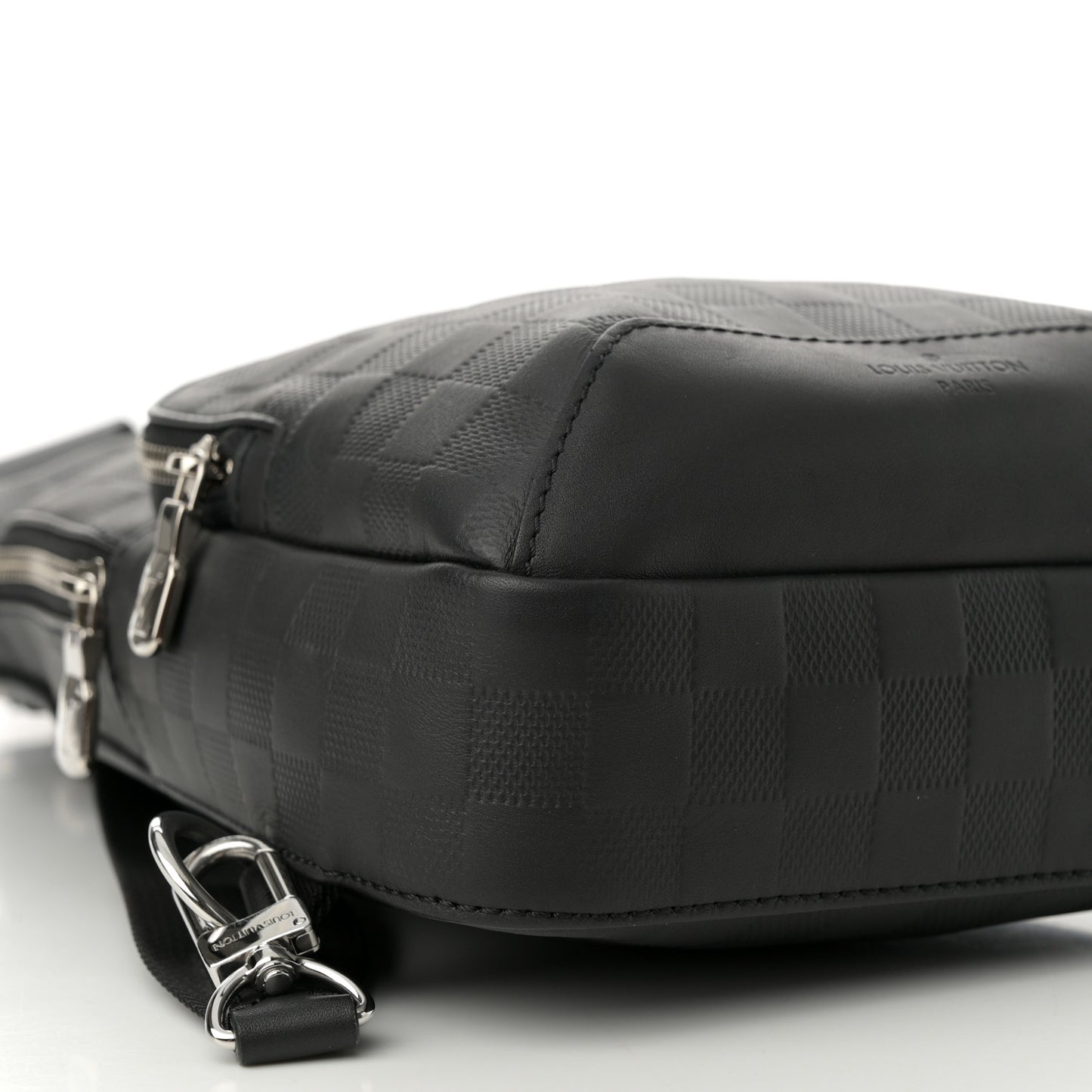 Damier Infini Avenue Sling Bag Onyx