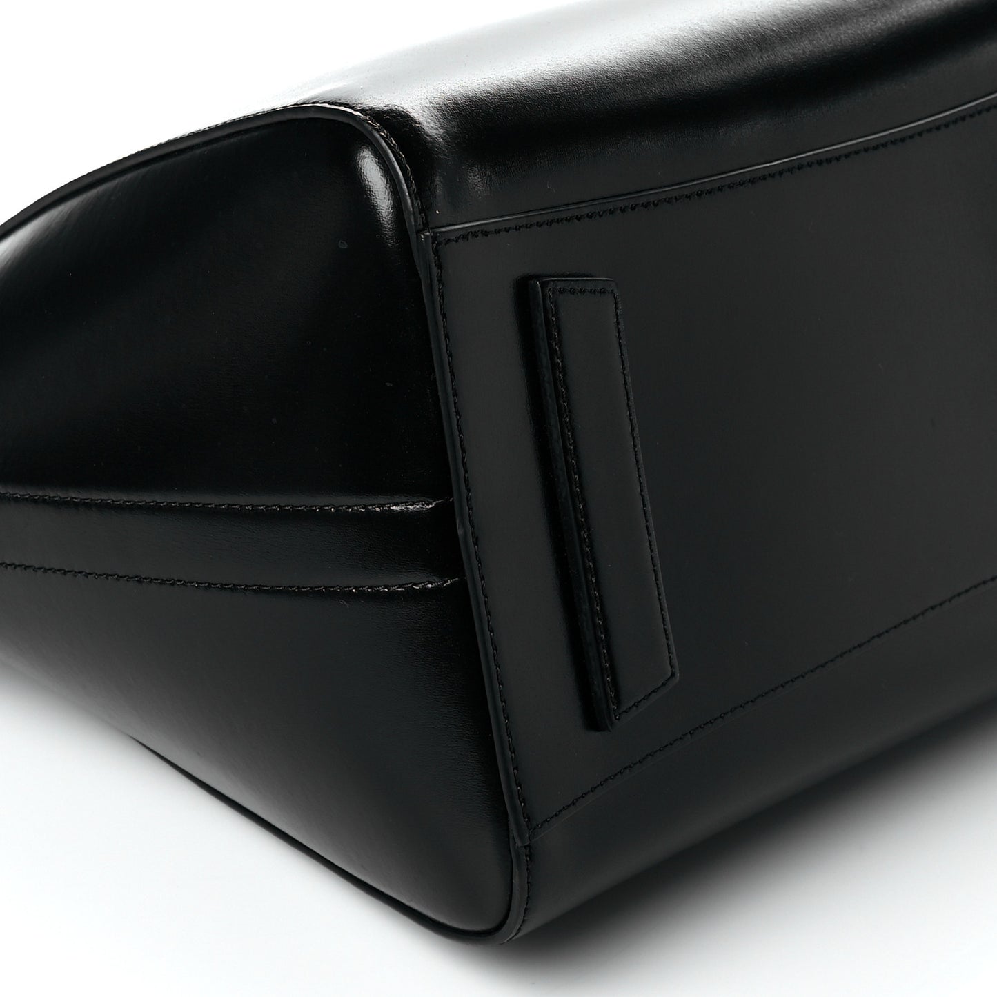 Shiny Lord Calfskin Medium Antigona Black