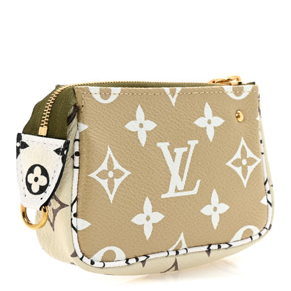Louis Vuitton Monogram Giant Micro Pochette Accessories Kaki White 3 of 7
