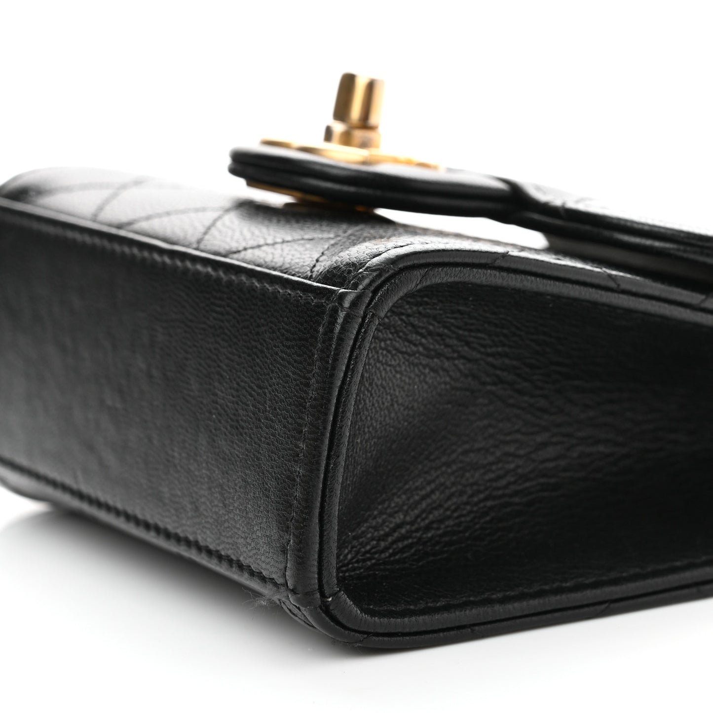 Goatskin Chic Pearls Clutch On Chain Black