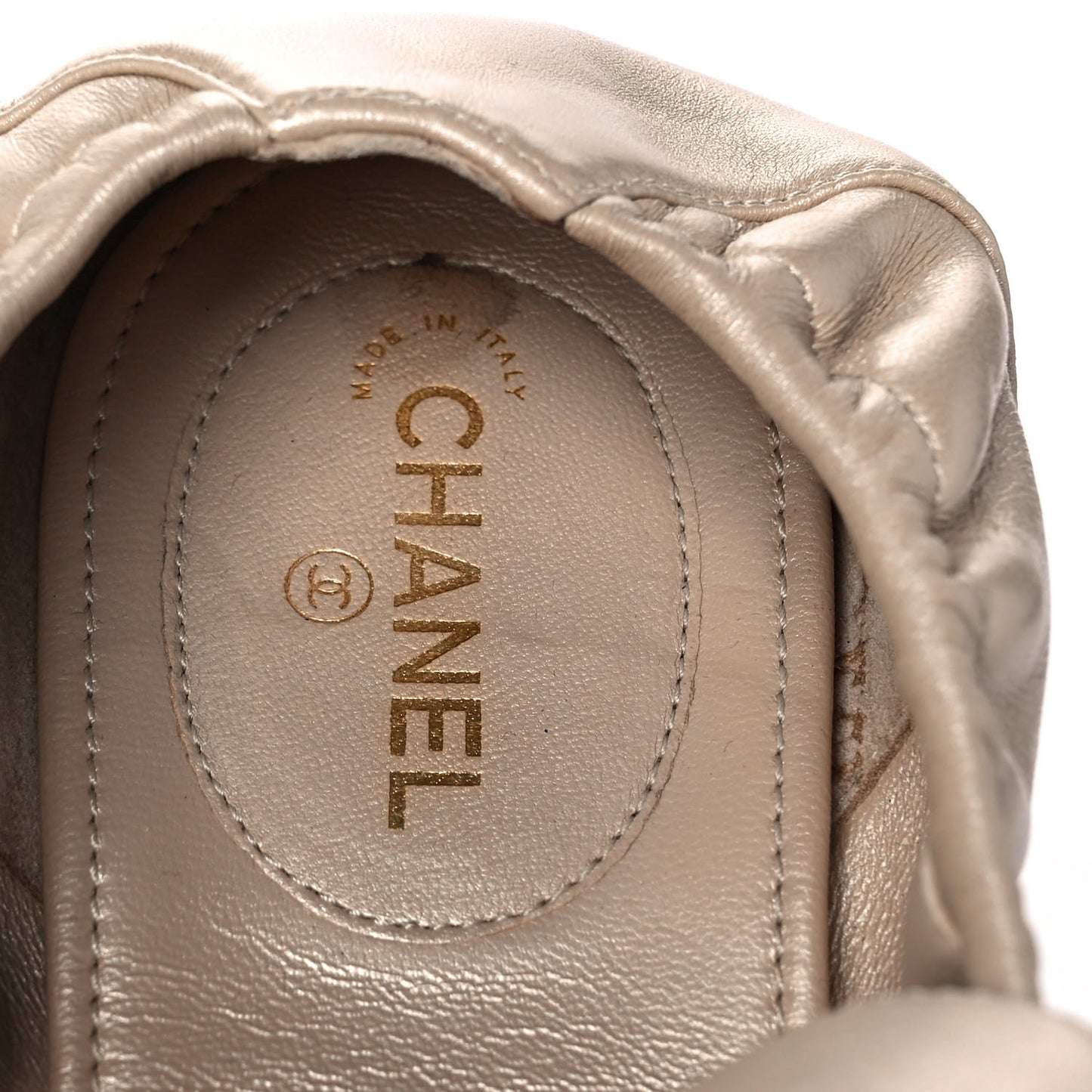 Laminated Lambskin Womens Quilted Elastic CC Moccasin Loafers 41.5 Beige