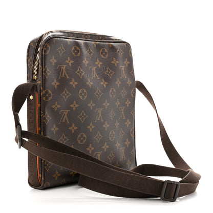 Louis Vuitton Monogram Trotteur Beaubourg 3 of 11