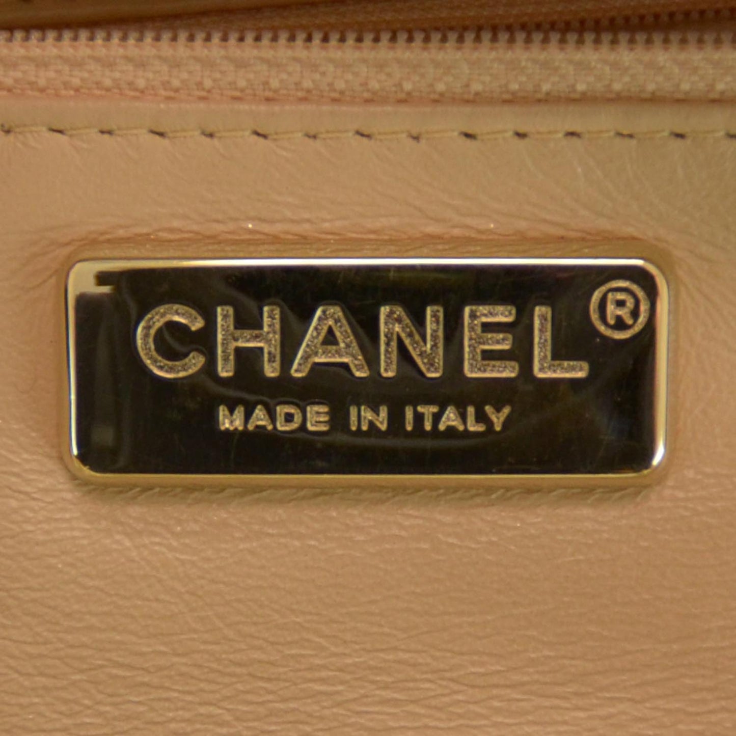 Luxe Ligne Medium Bowler Tote Metallic