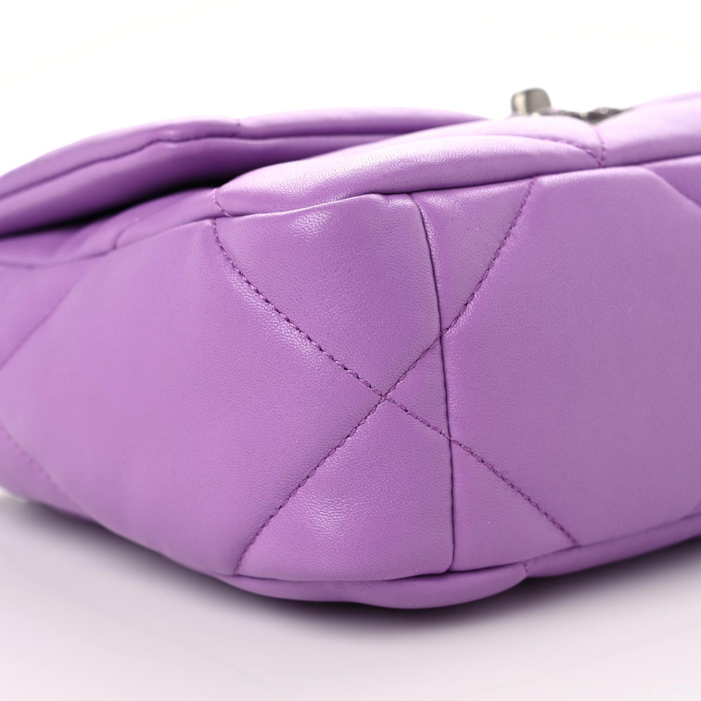 Lambskin Quilted Medium Chanel 19 Flap Light Purple