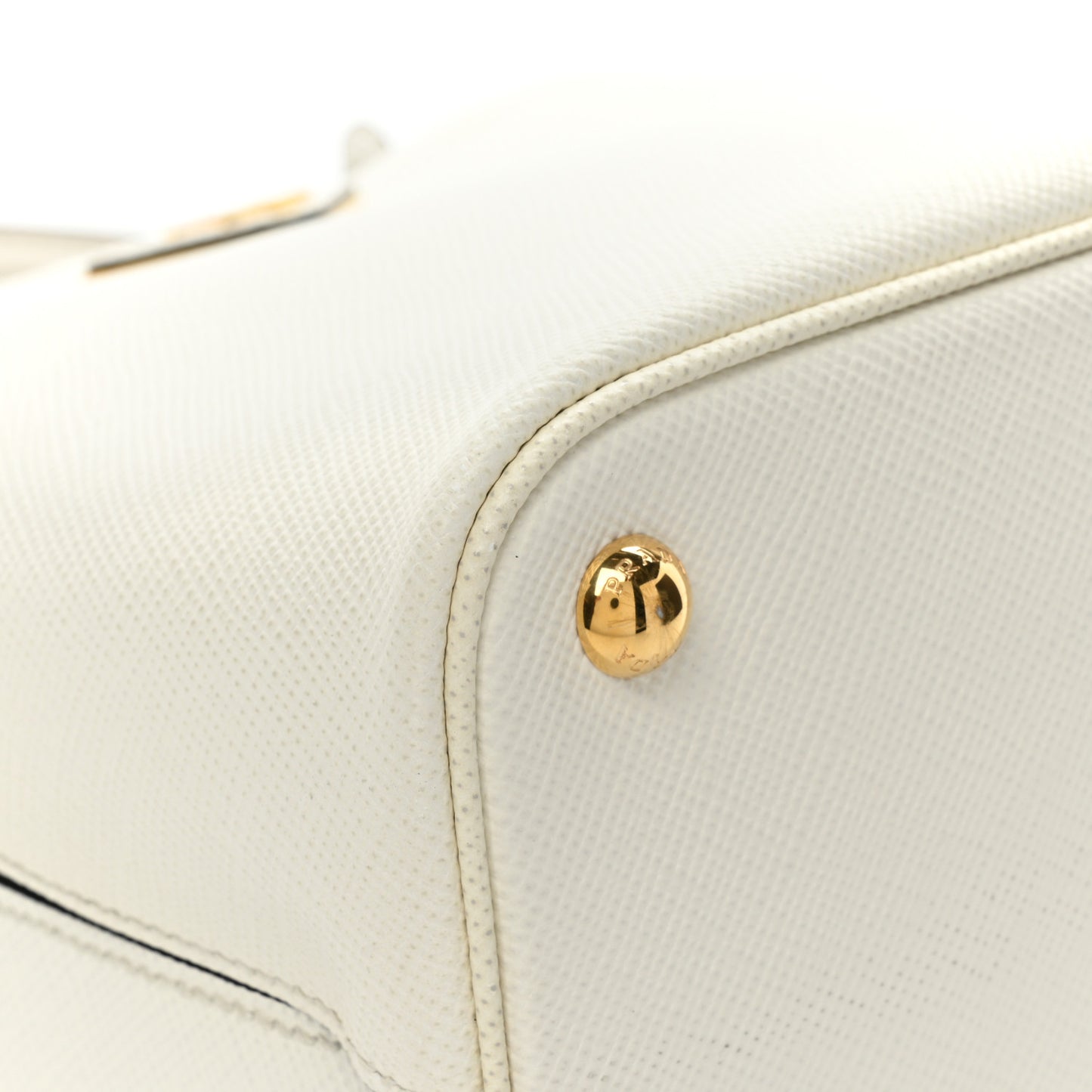 Saffiano Cuir Medium Panier Bucket Bag Bianco Black
