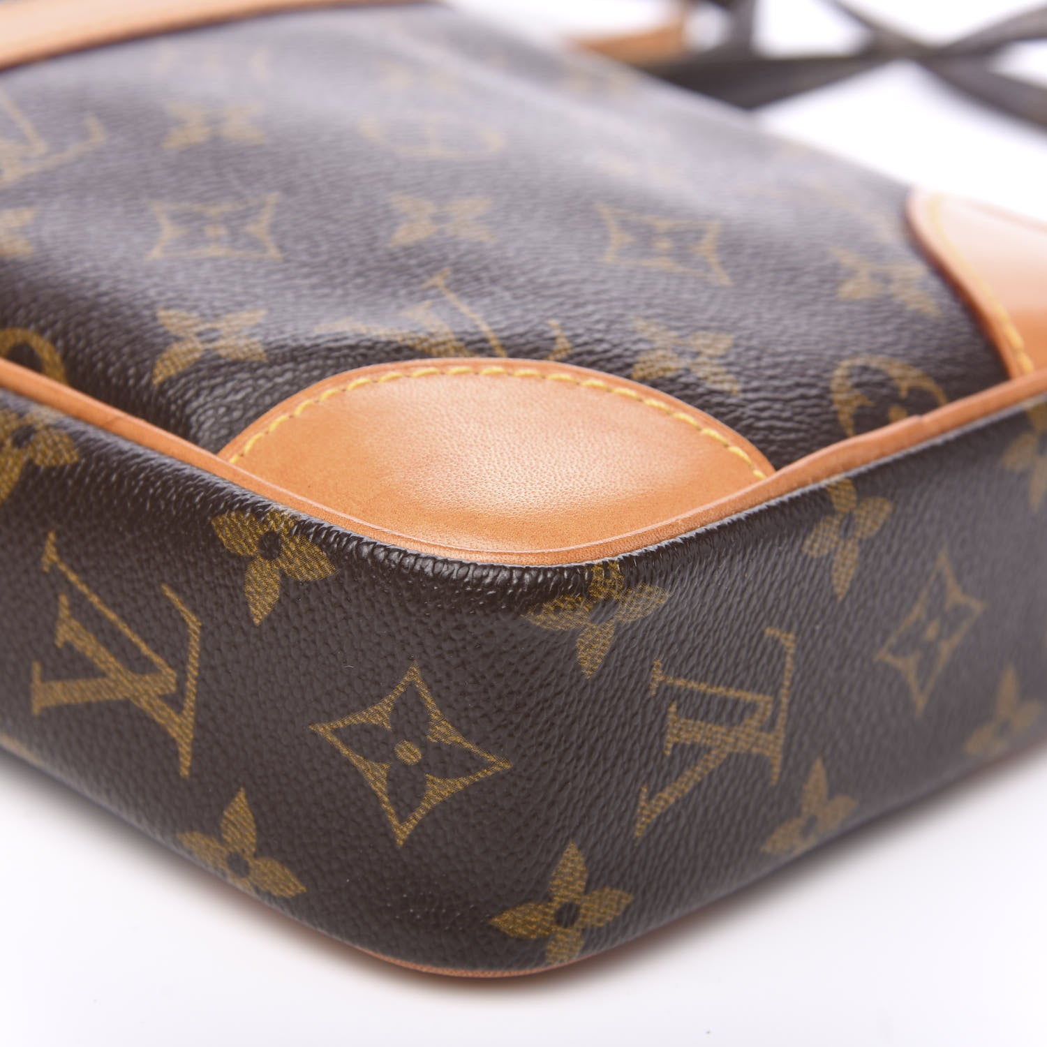Louis Vuitton Monogram Danube 21 6 of 8