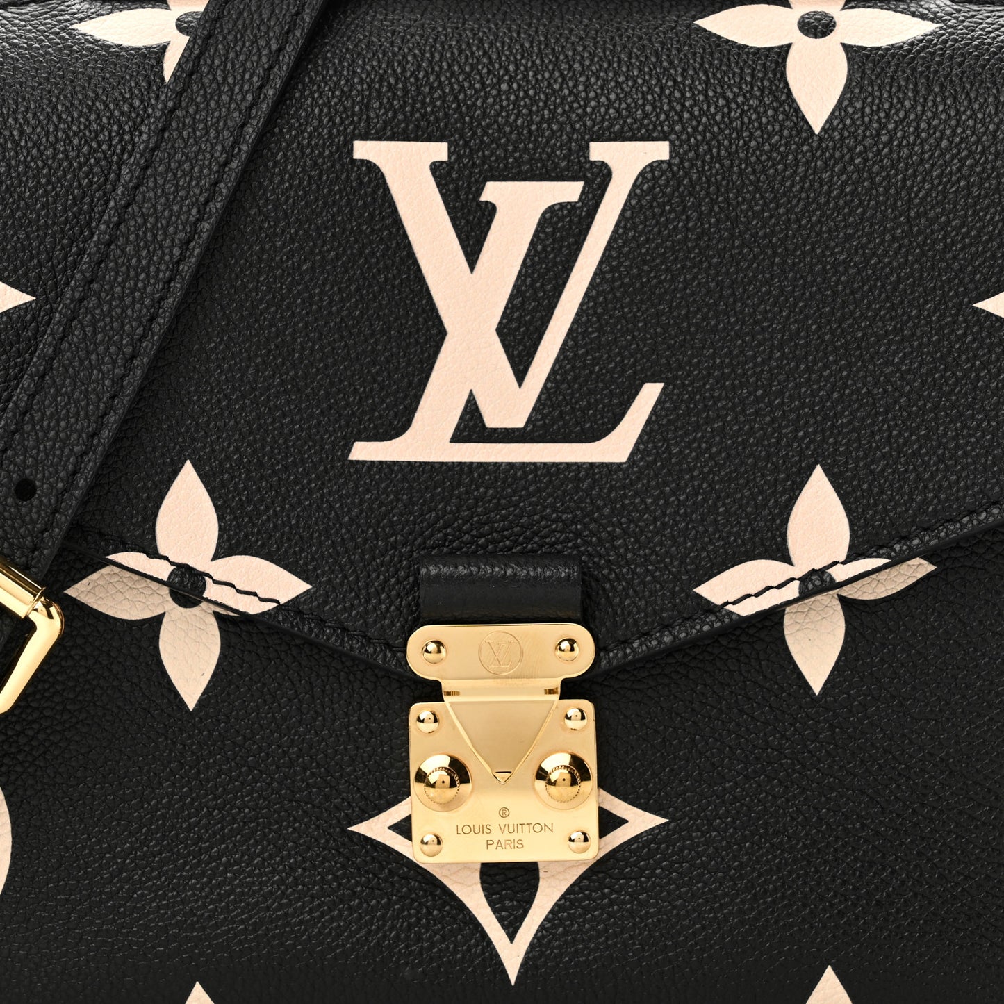 Empreinte Monogram Giant Pochette Metis Black Beige