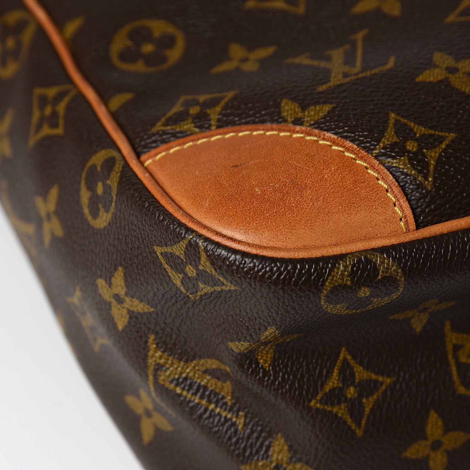 Louis Vuitton Monogram Danube GM 10 of 13