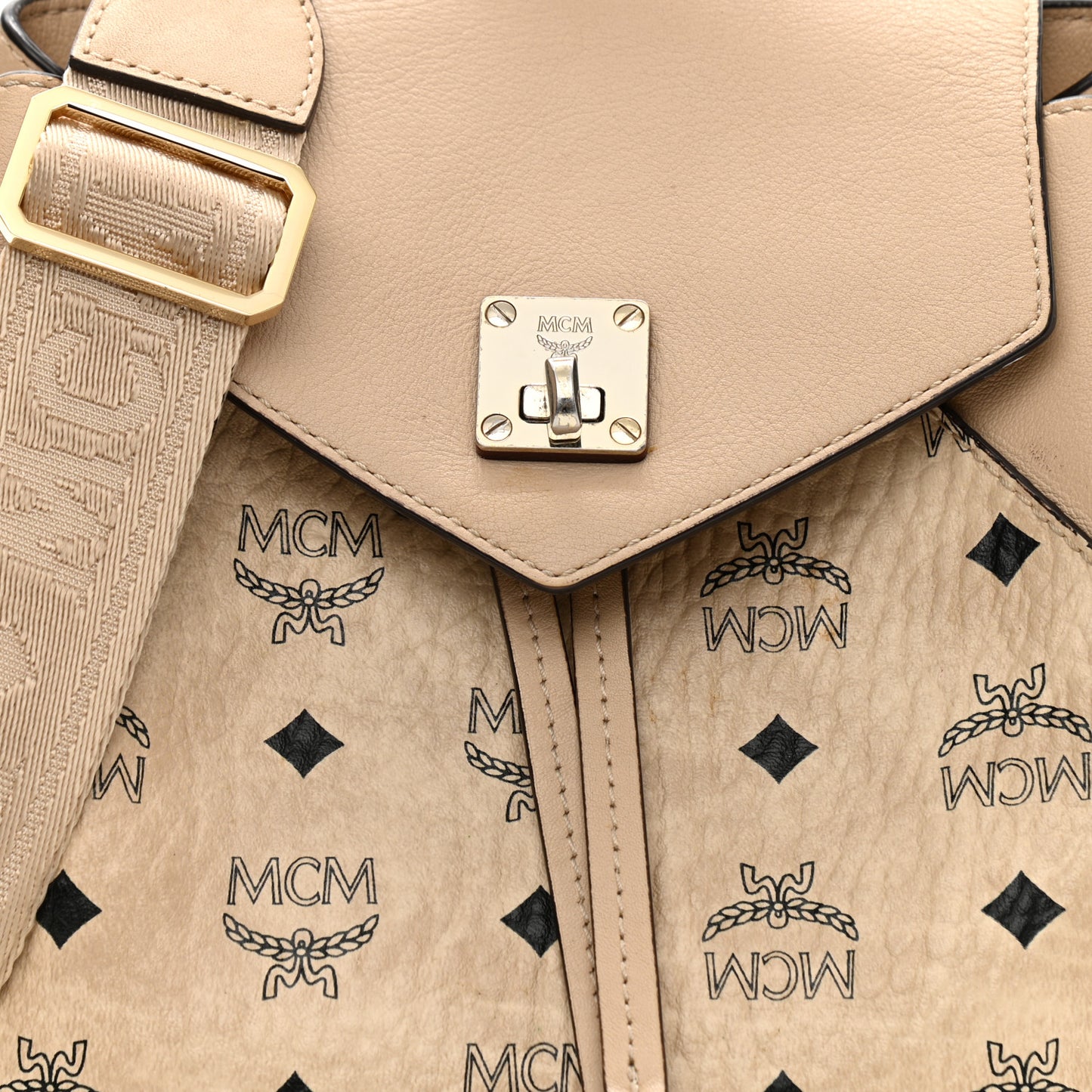 Visetos Small Essential Backpack Beige