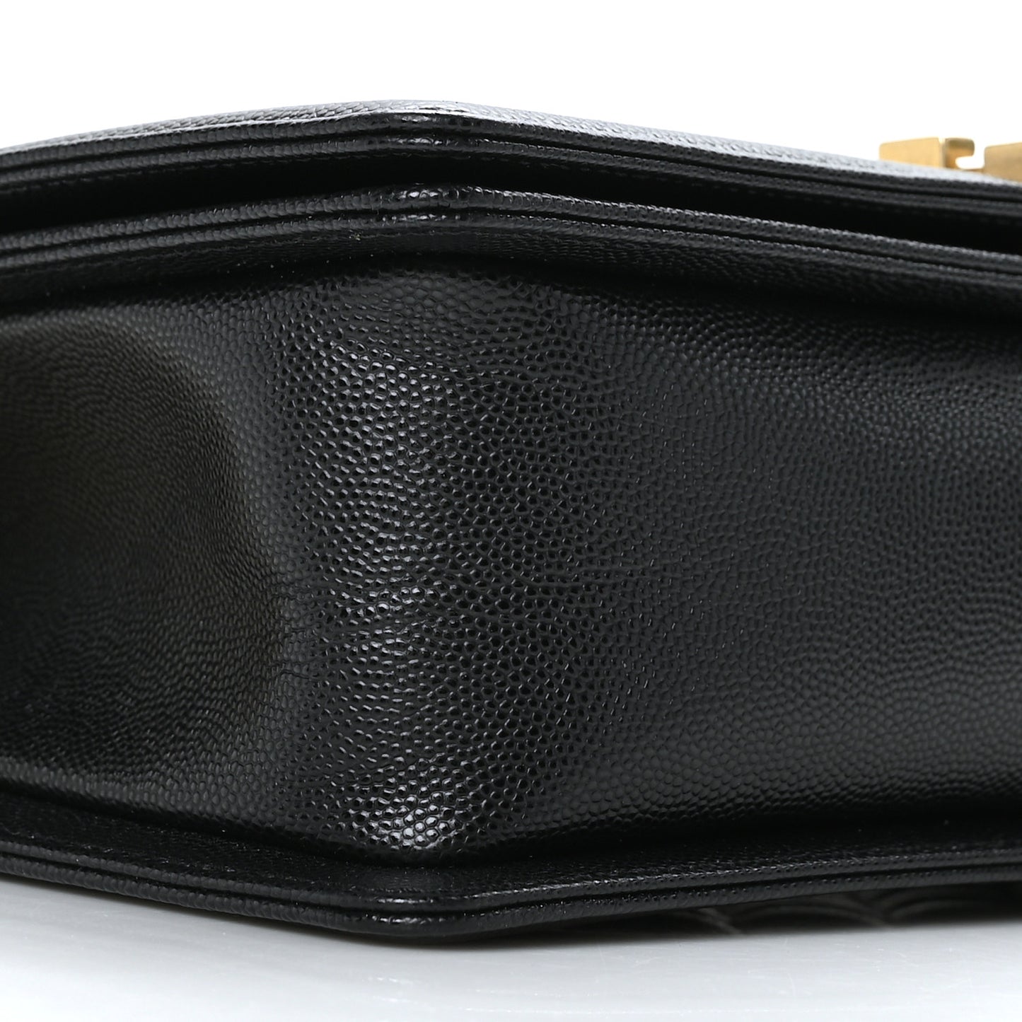 Caviar Quilted Medium Boy Flap Black