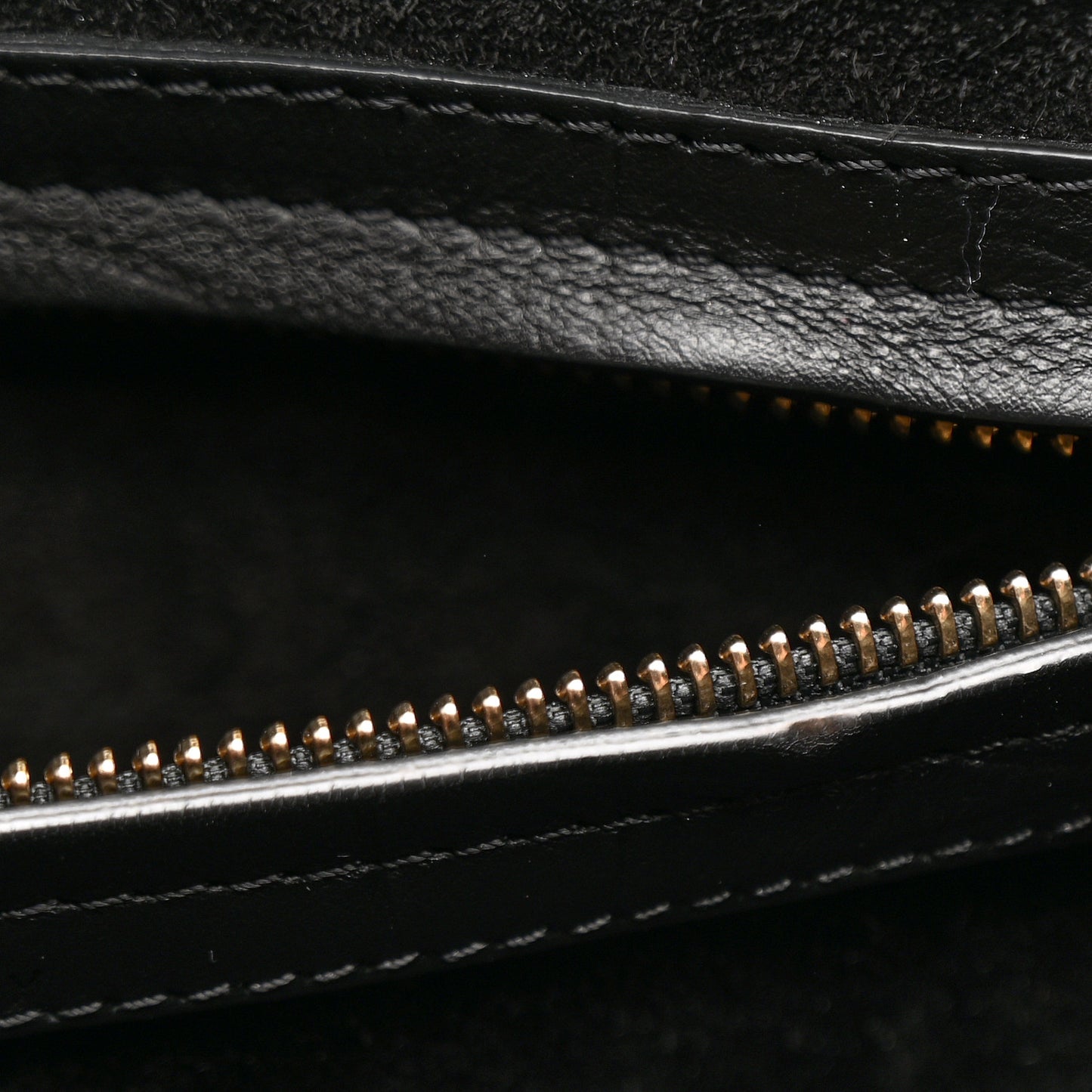 Crocodile Embossed Calfskin Medium Phantom Luggage Black