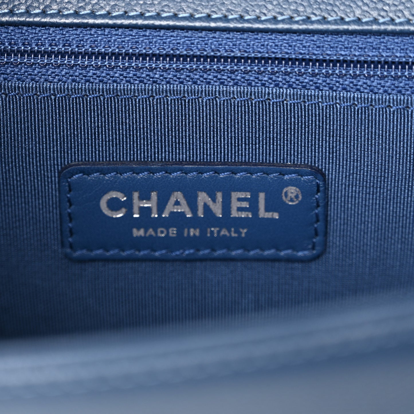 Caviar Quilted New Medium Boy Flap Blue