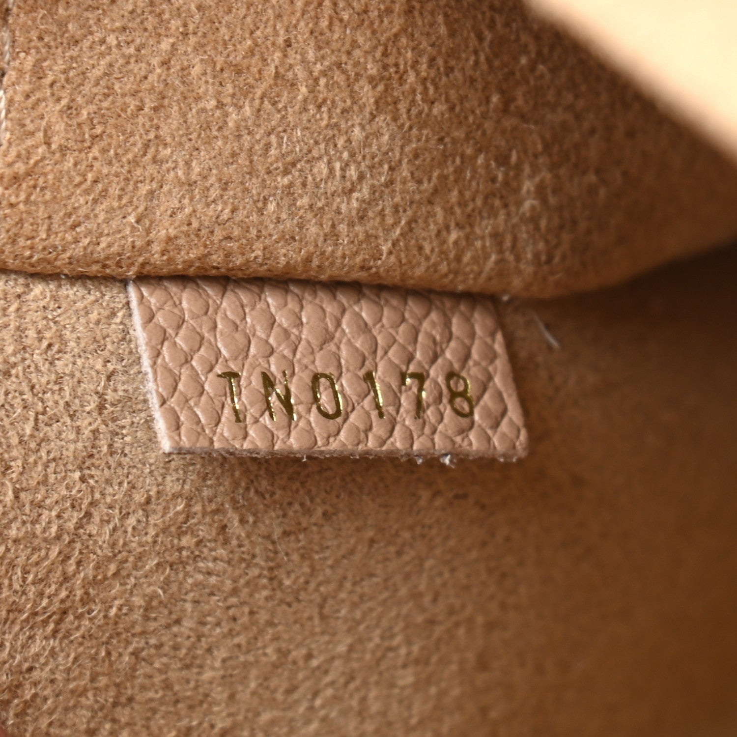 Louis Vuitton Monogram Daily Pouch Sesame 7 of 7