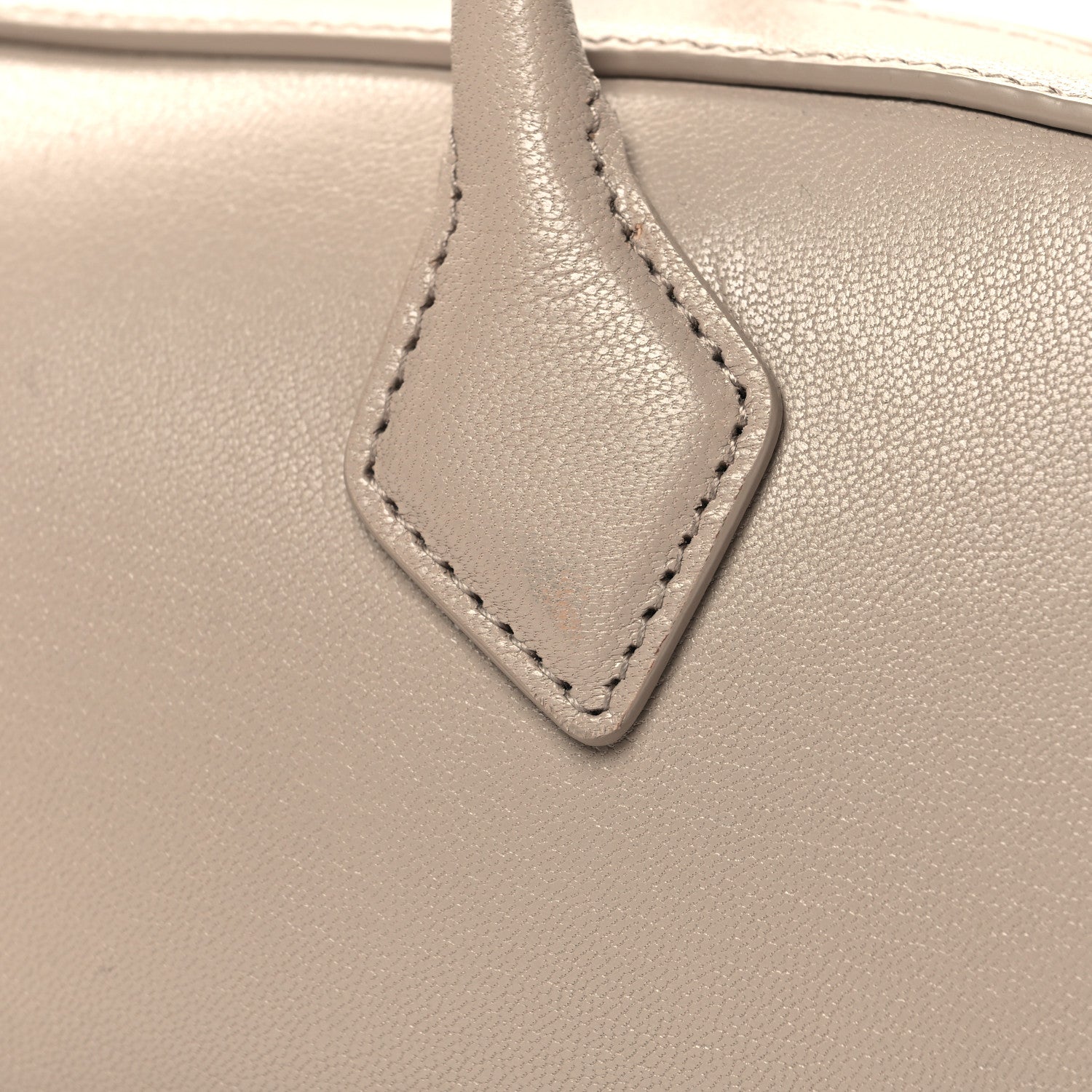 Alaia Shiny Goatskin Medium Le Teckel Bag Grege 11 of 12