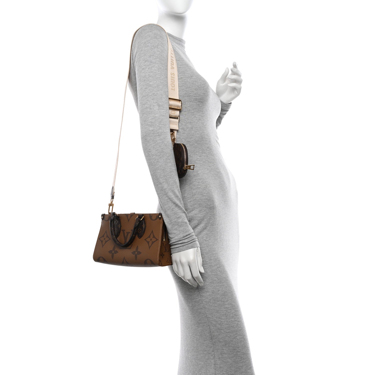 Louis Vuitton Reverse Monogram Giant OnTheGo East West 2 of 11