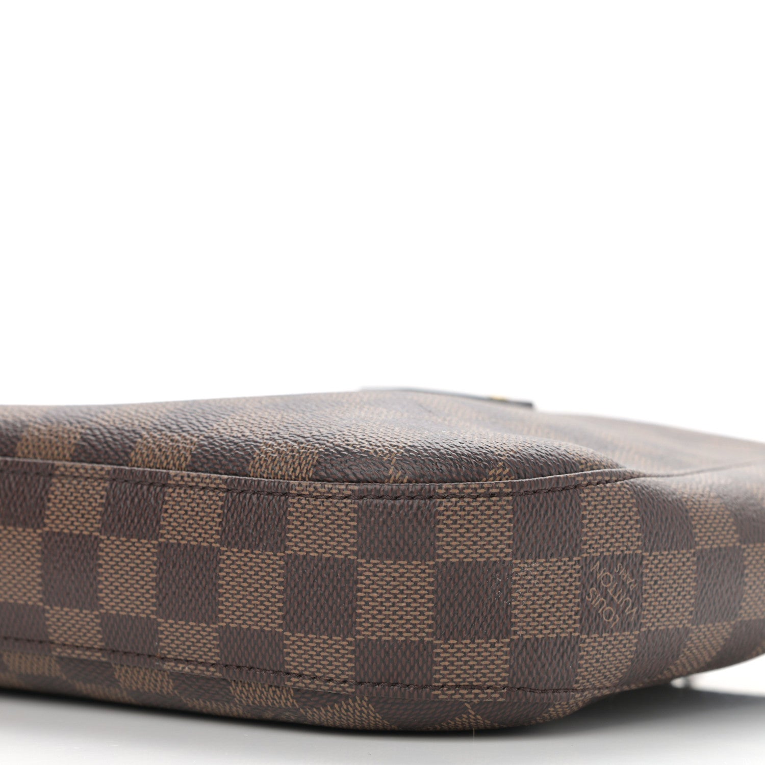 Louis Vuitton Damier Ebene South Bank Besace 11 of 12