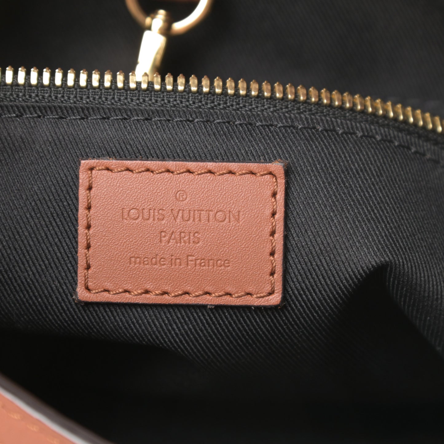 Reverse Monogram Dauphine Hobo MM