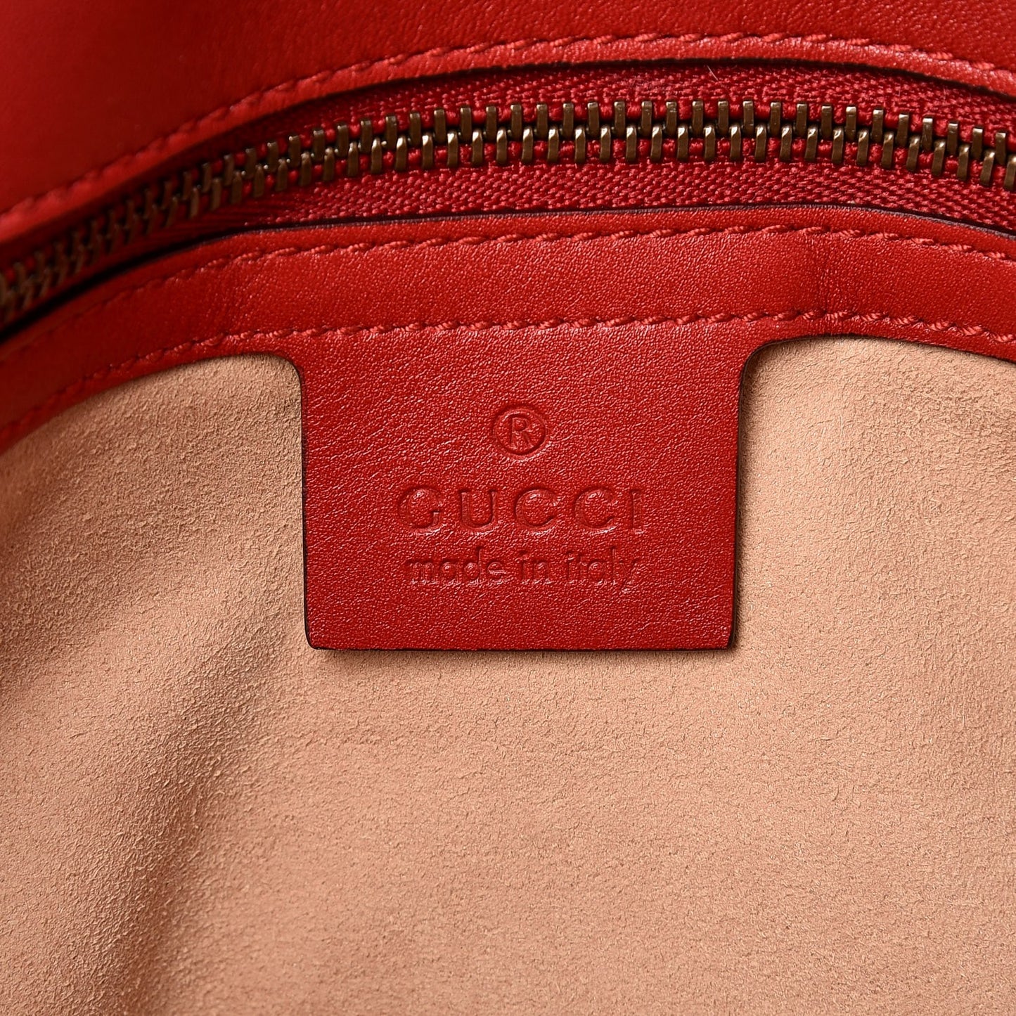 Calfskin Matelasse Medium GG Marmont Shoulder Bag Hibiscus Red