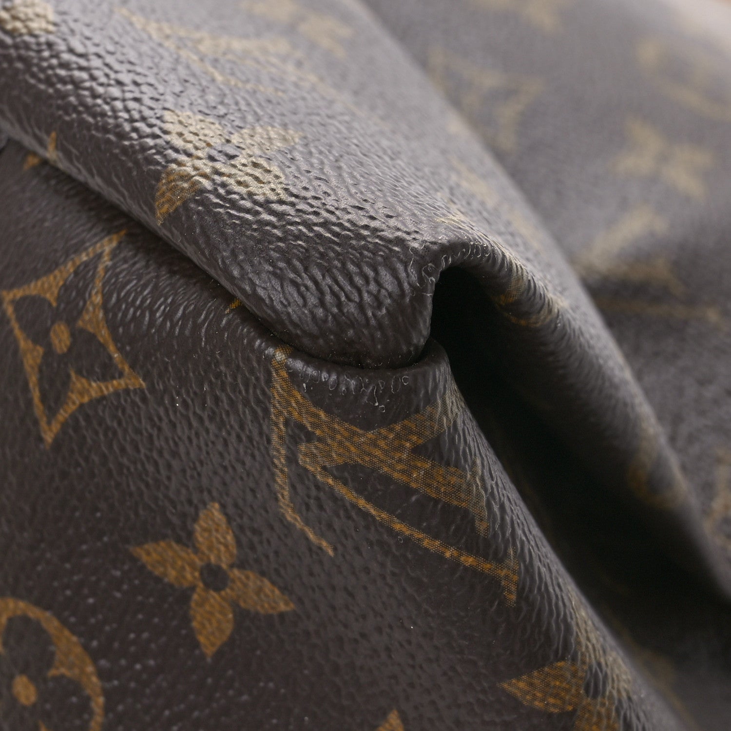 Louis Vuitton Monogram Artsy MM 12 of 13
